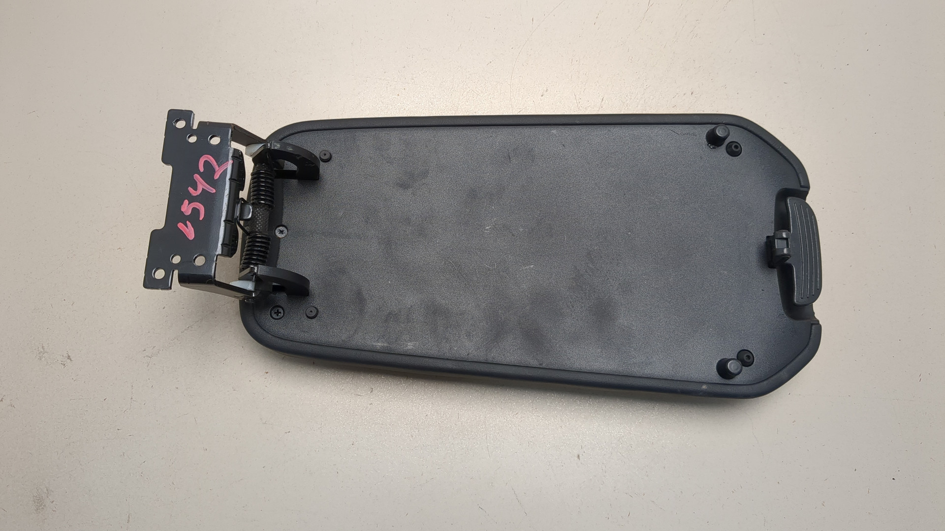 Подлокотник