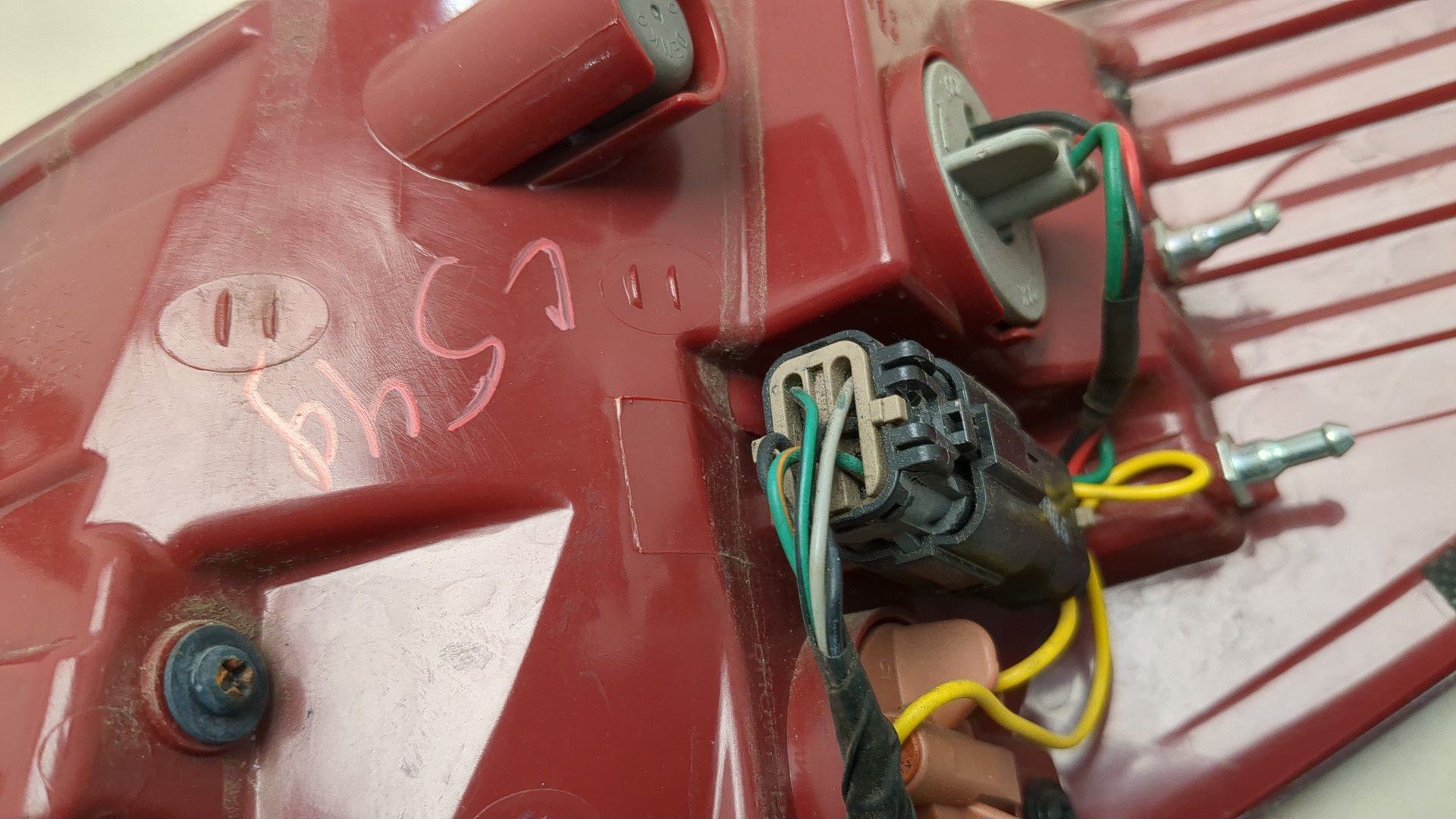 Фонарь задний левый