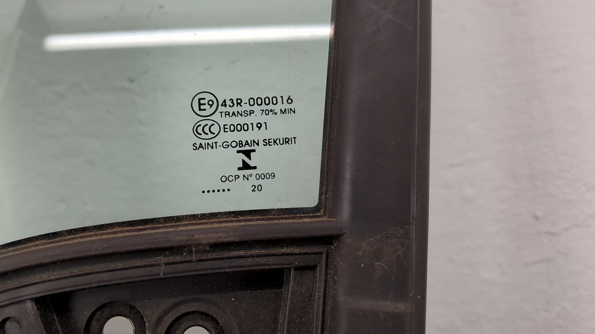 Дверь передняя левая