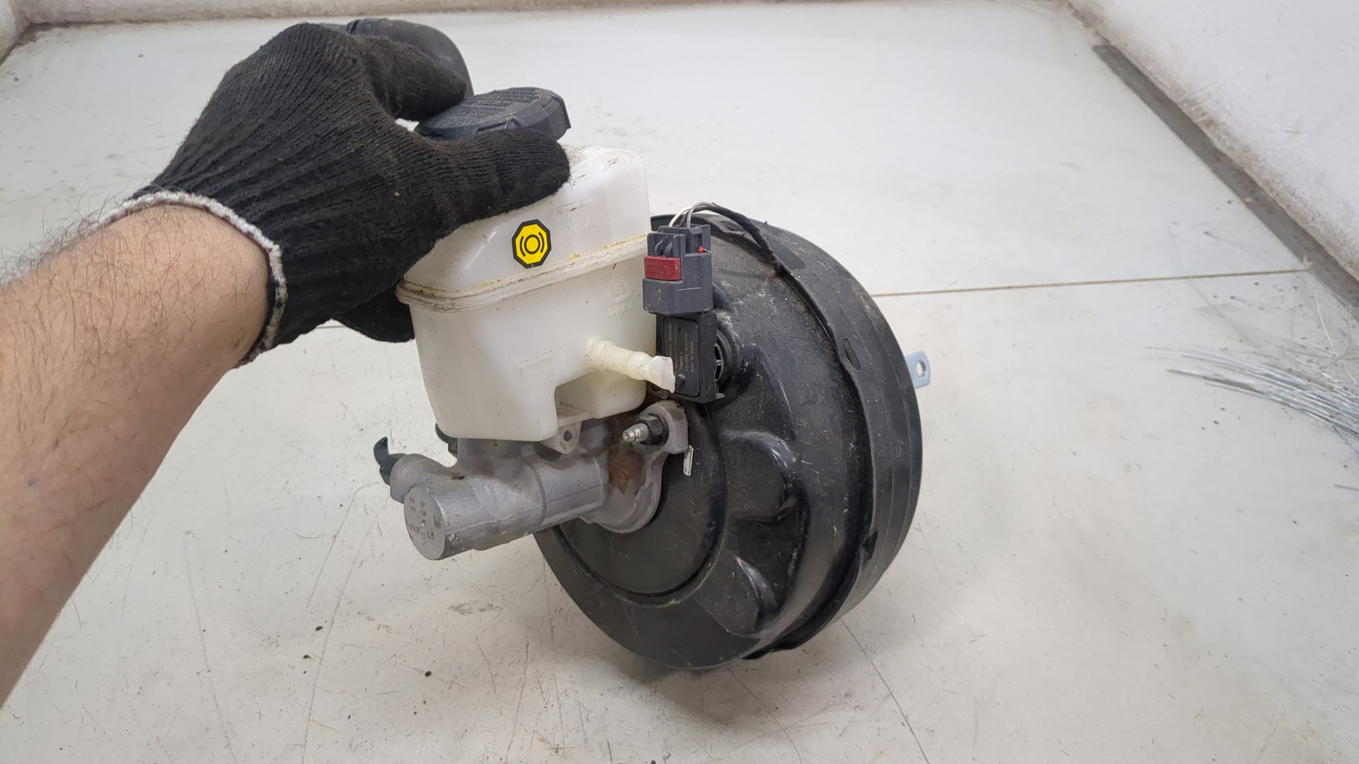 Цилиндр тормозной главный