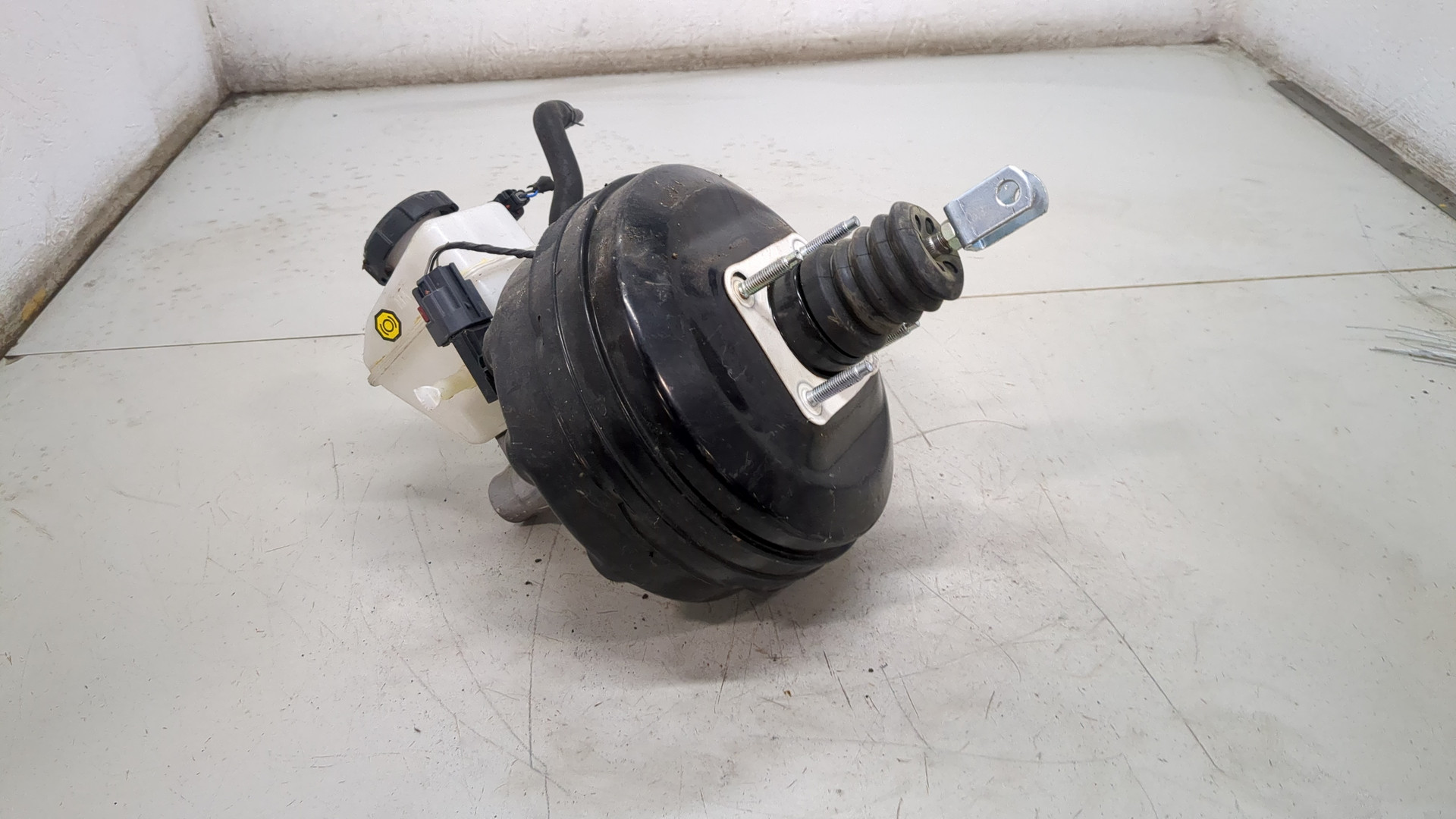 Цилиндр тормозной главный