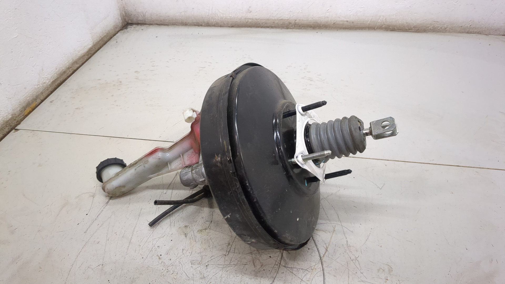 Цилиндр тормозной главный