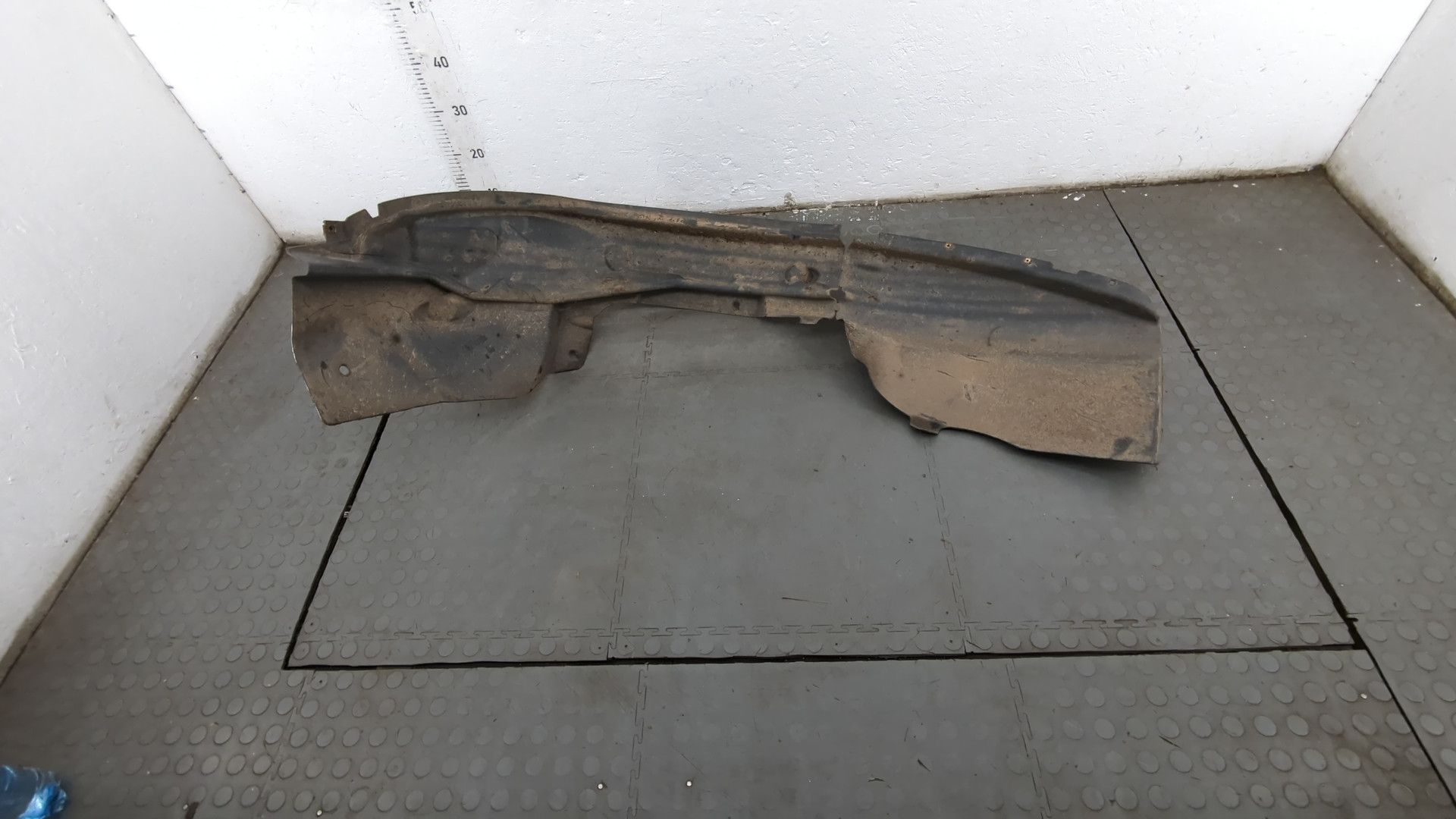 Локер передний правый