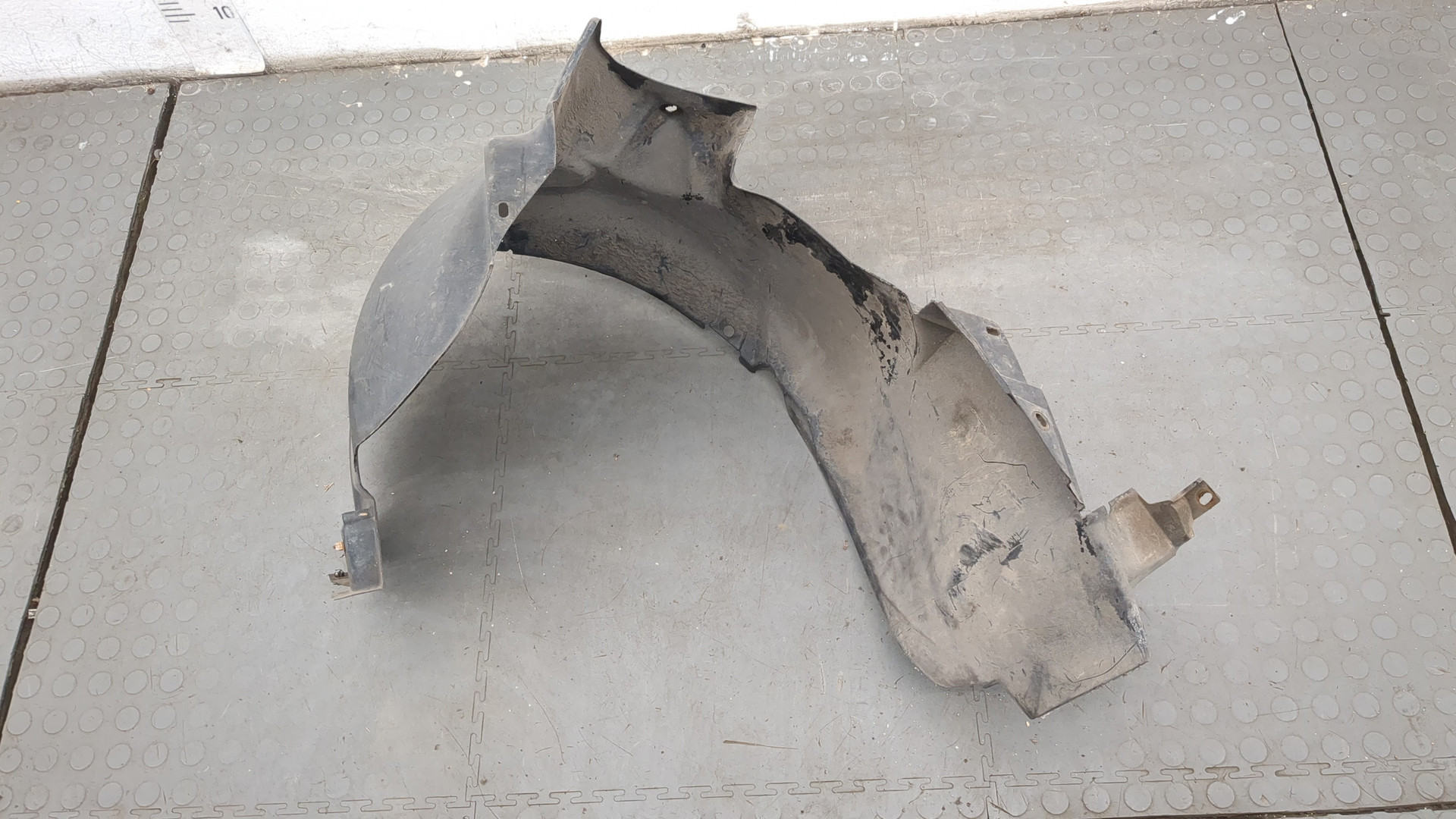 Локер передний левый