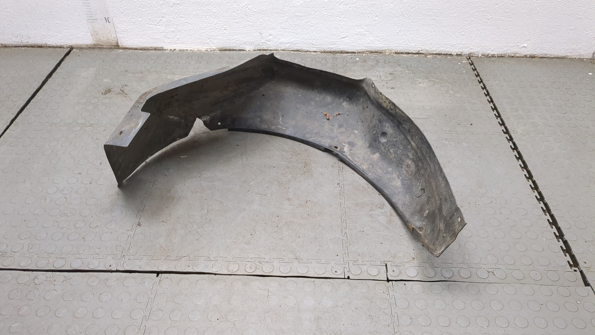 Локер передний правый