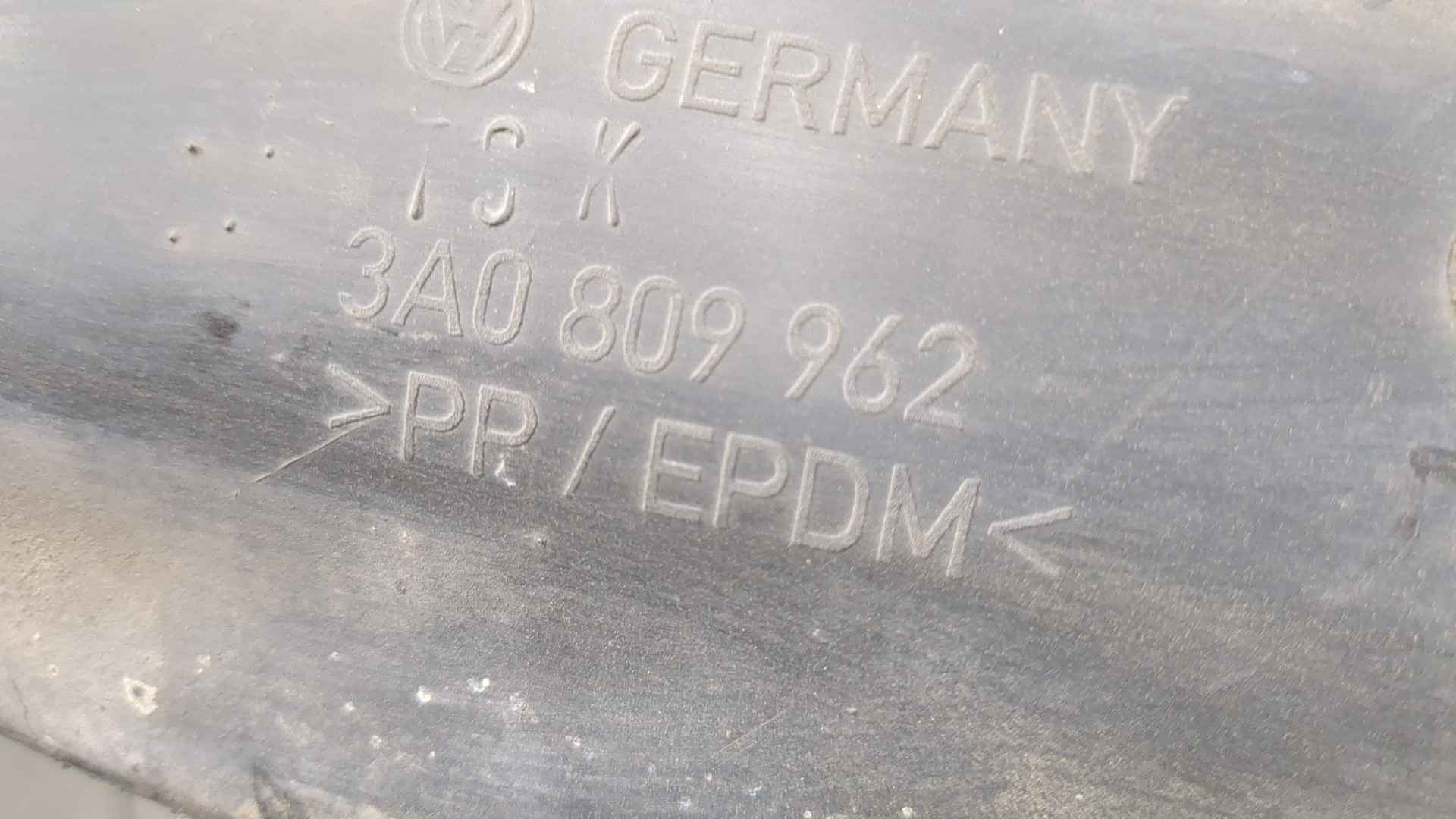 Локер передний правый