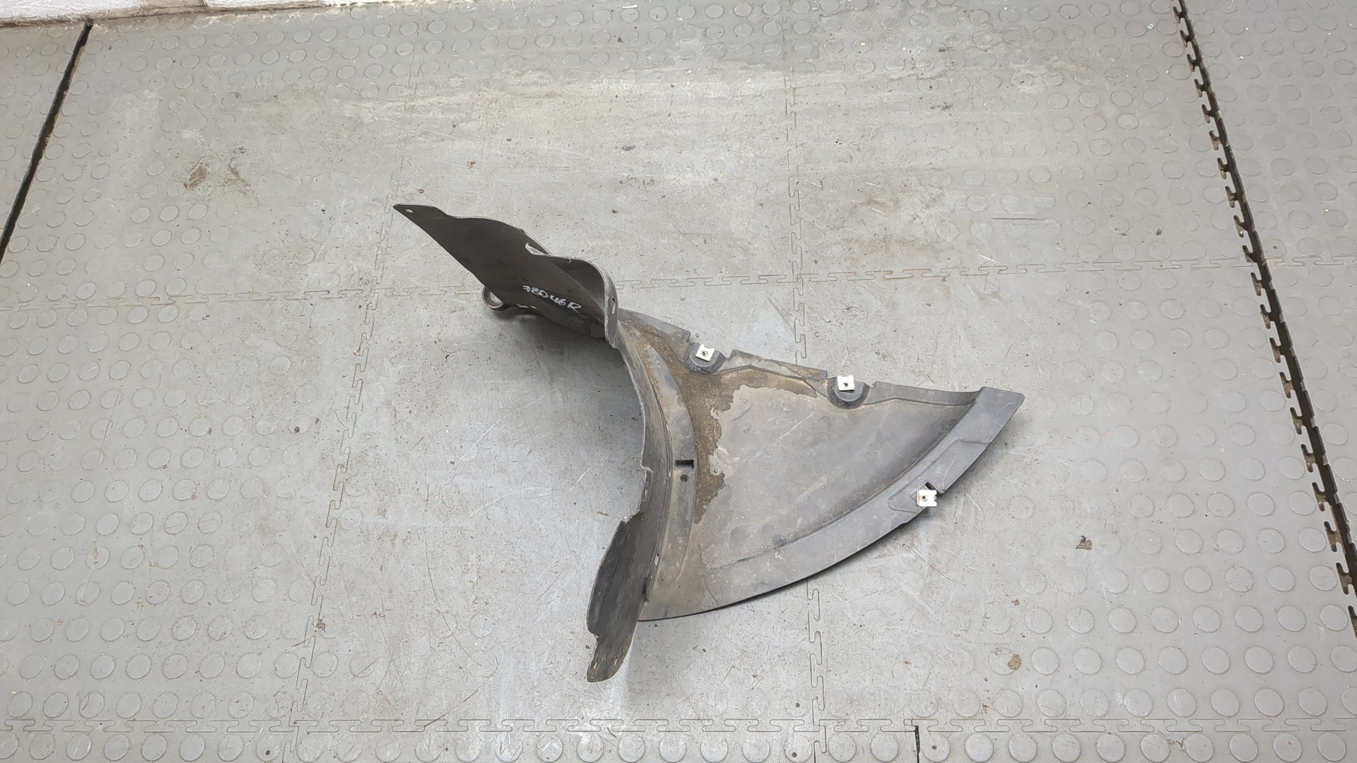 Локер передний правый