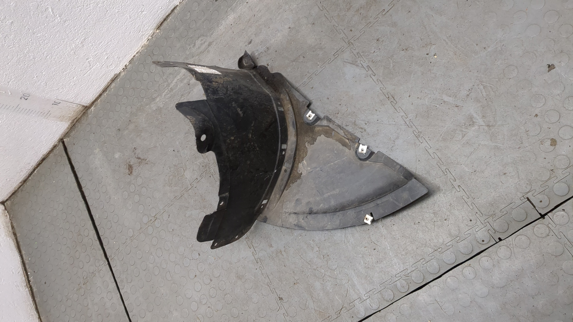 Локер передний правый