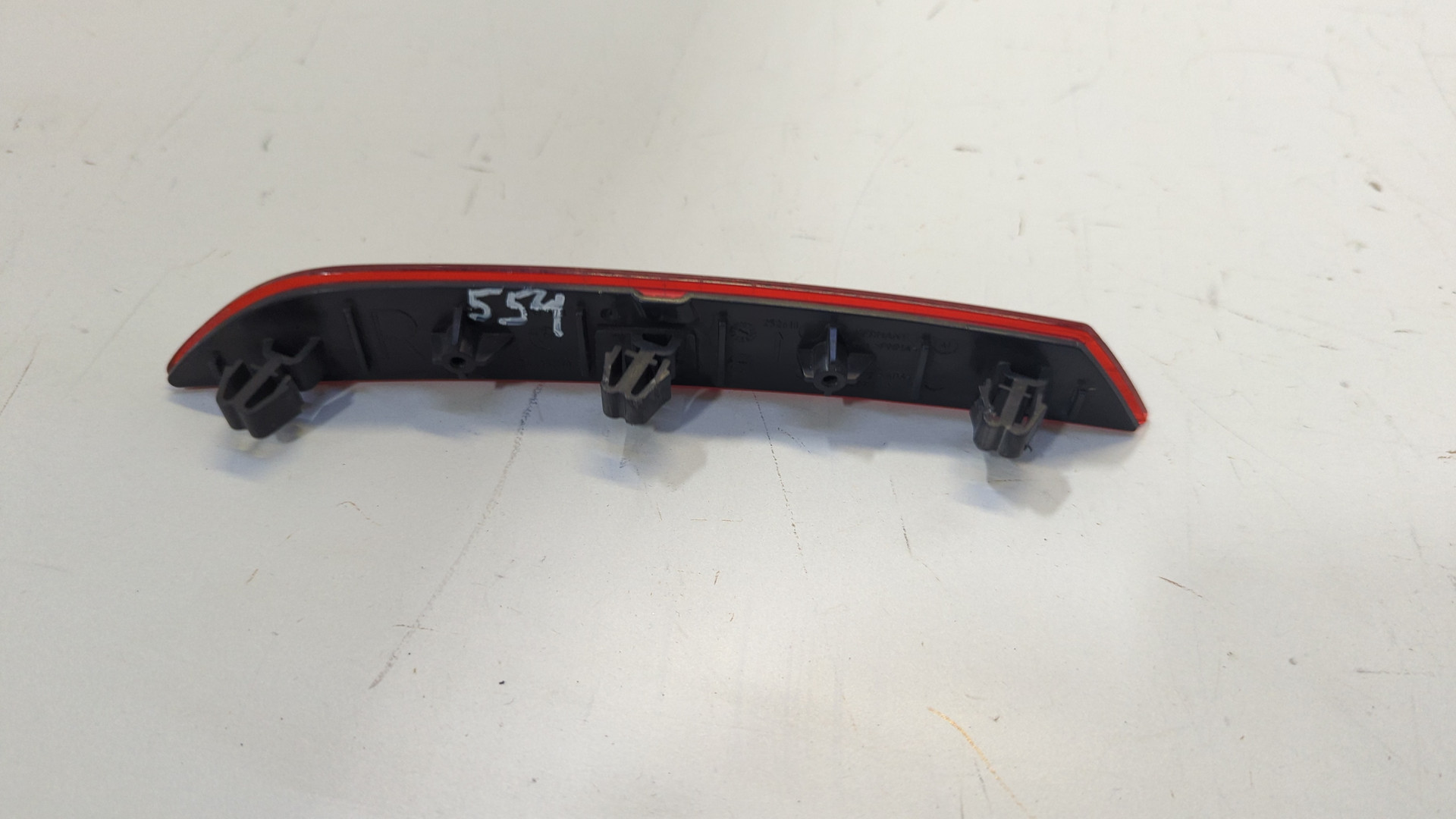 Отражатель в бампер задний правый