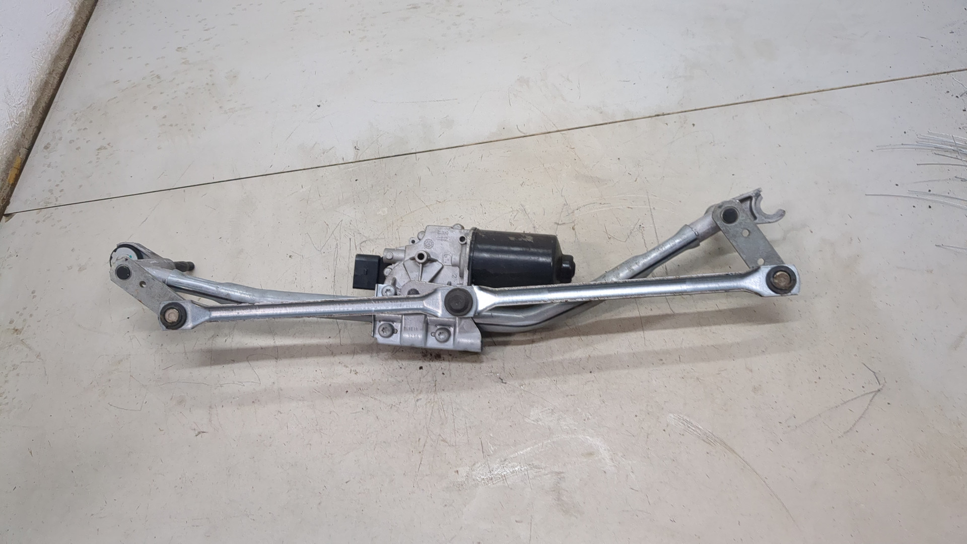 Трапеция стеклоочистителей