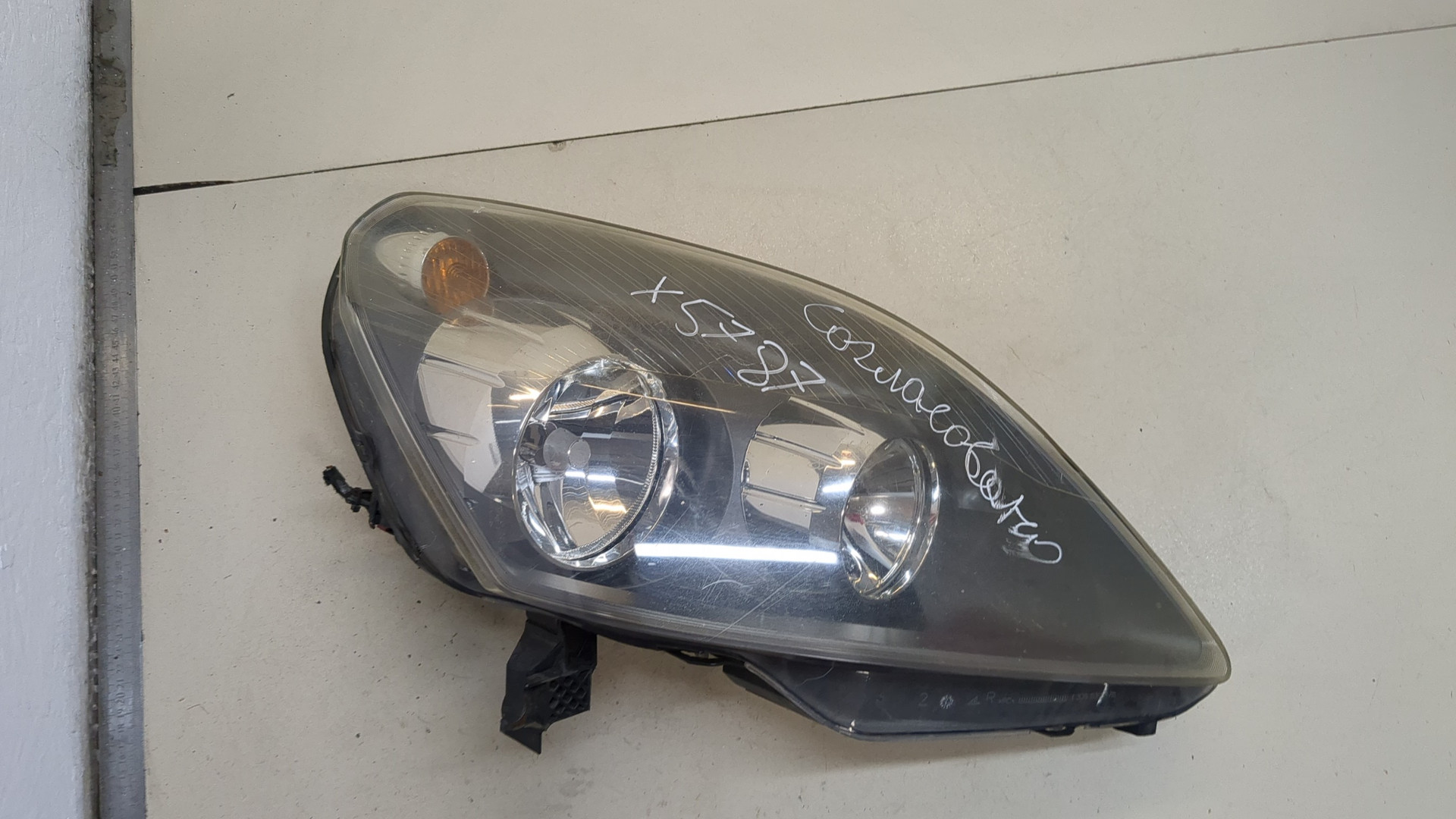 Фара правая