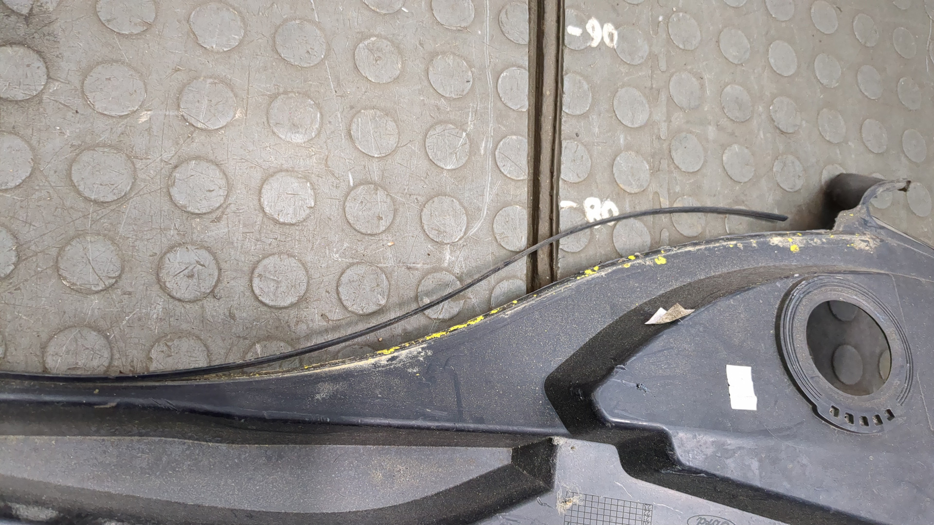 Решетка стеклоочистителей (Жабо)