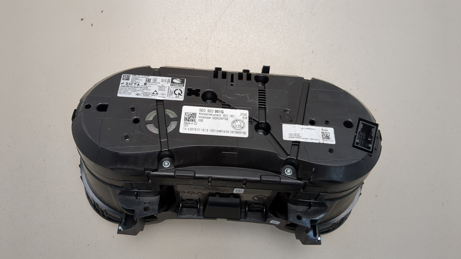 Панель приборов