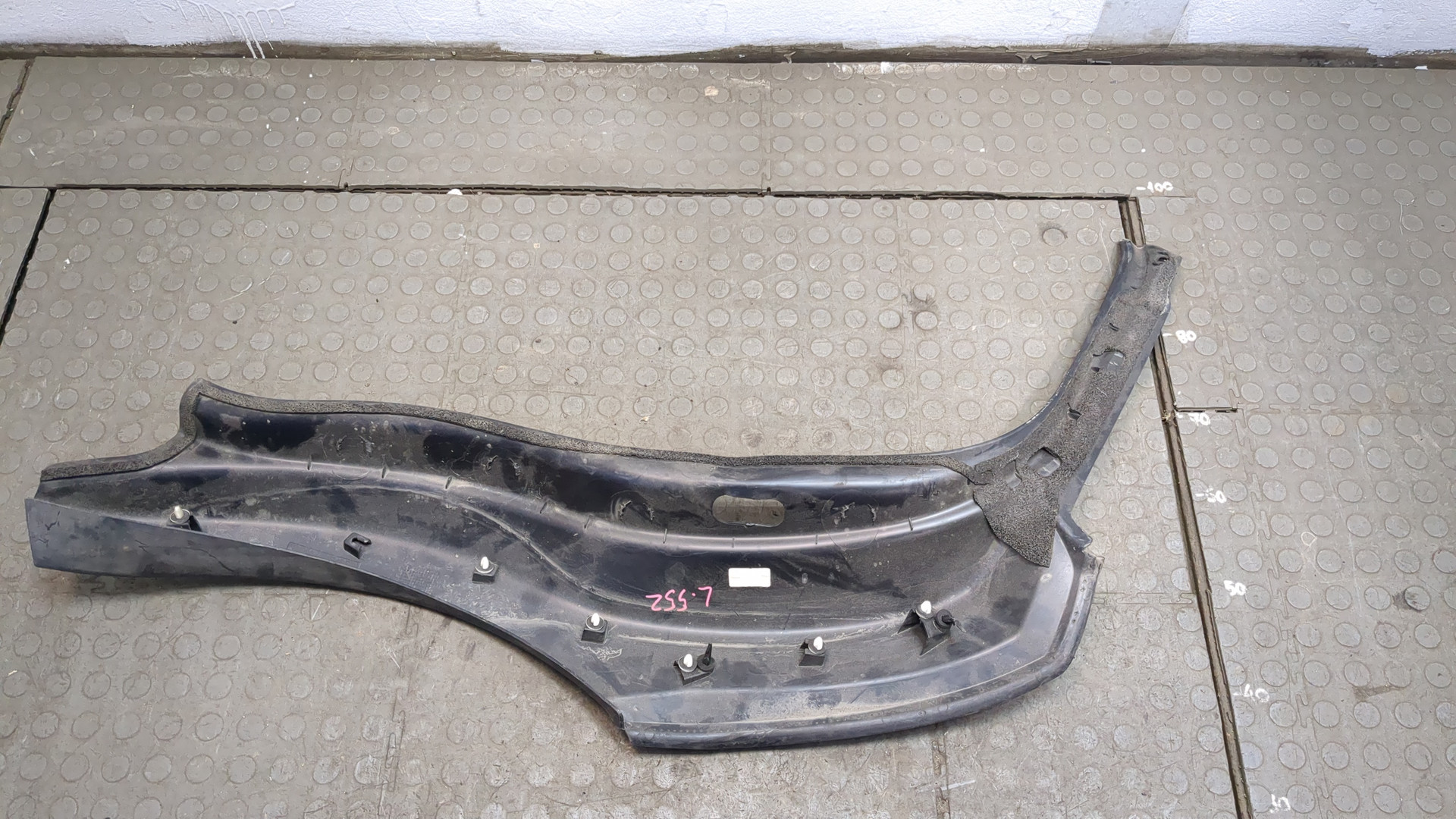 Обшивка стойки