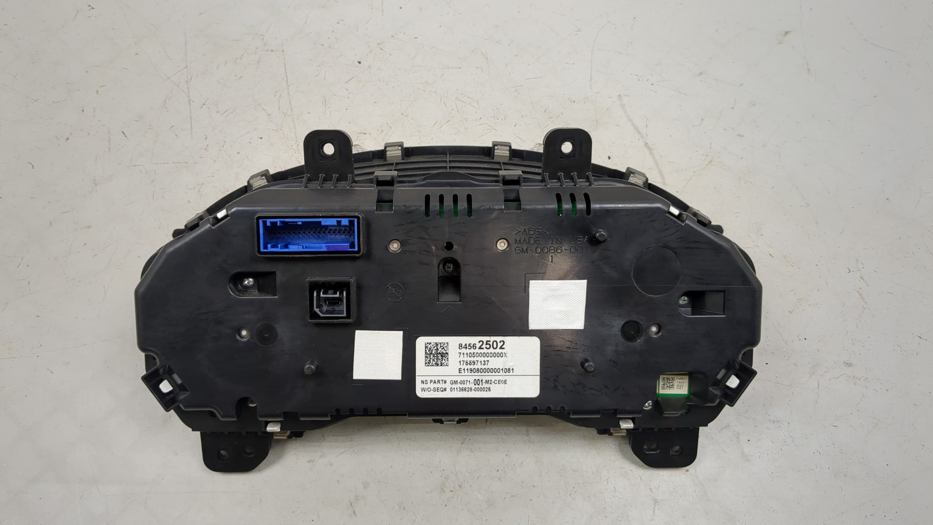 Панель приборов