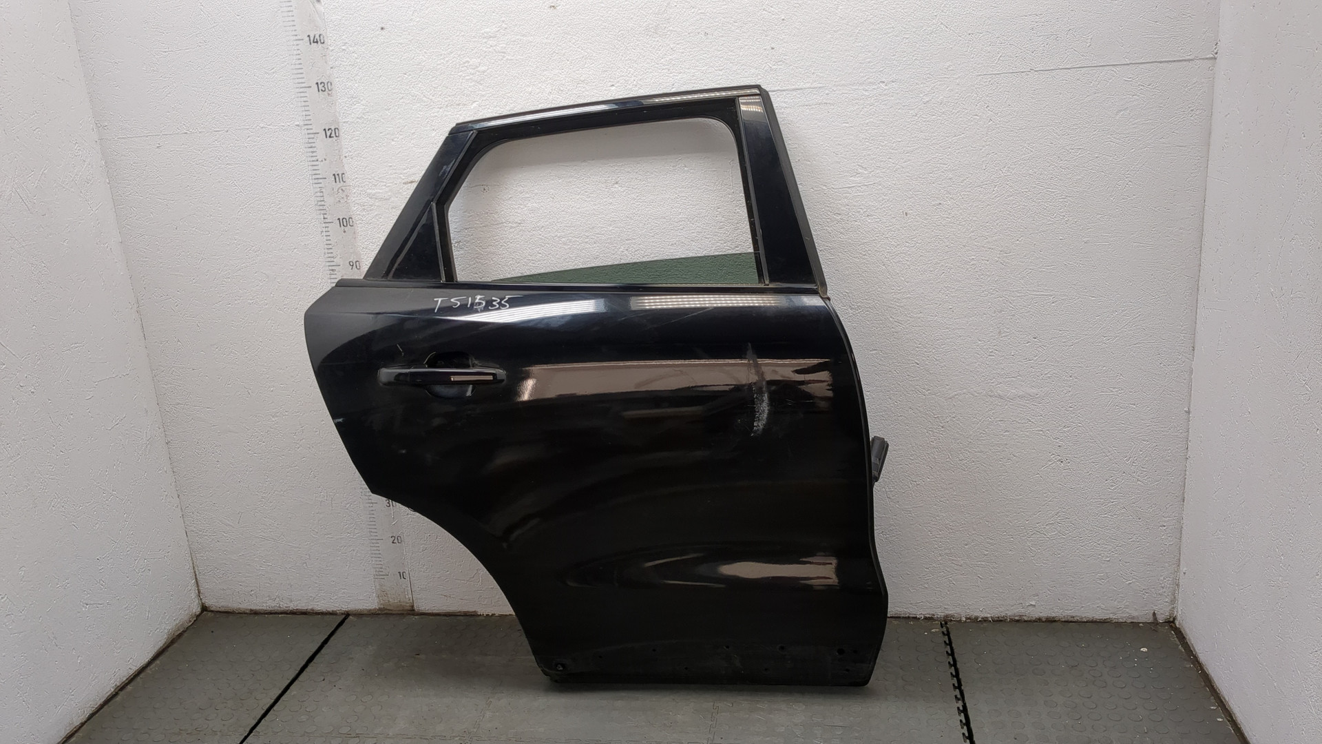 Дверь задняя правая