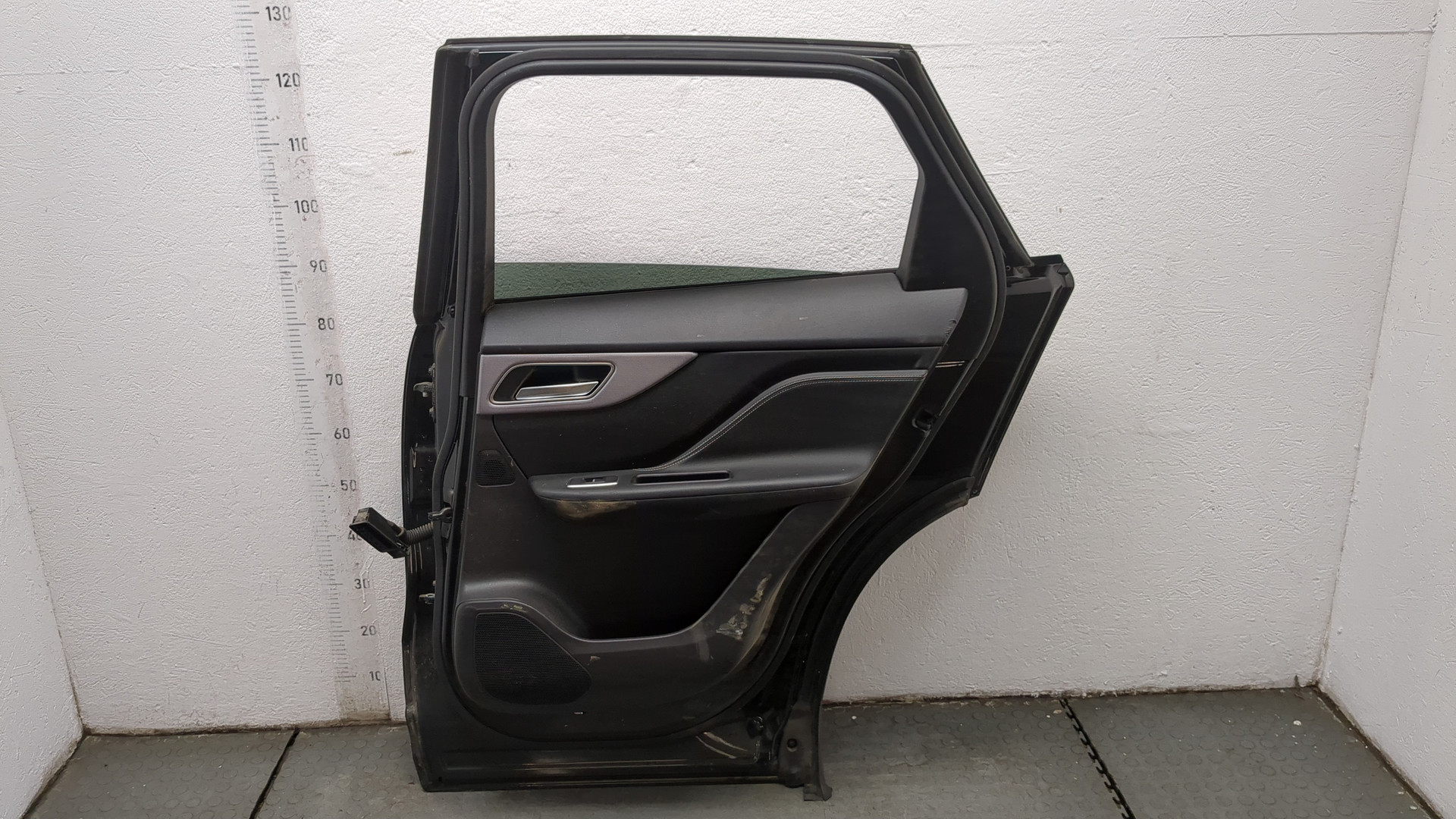 Дверь задняя правая
