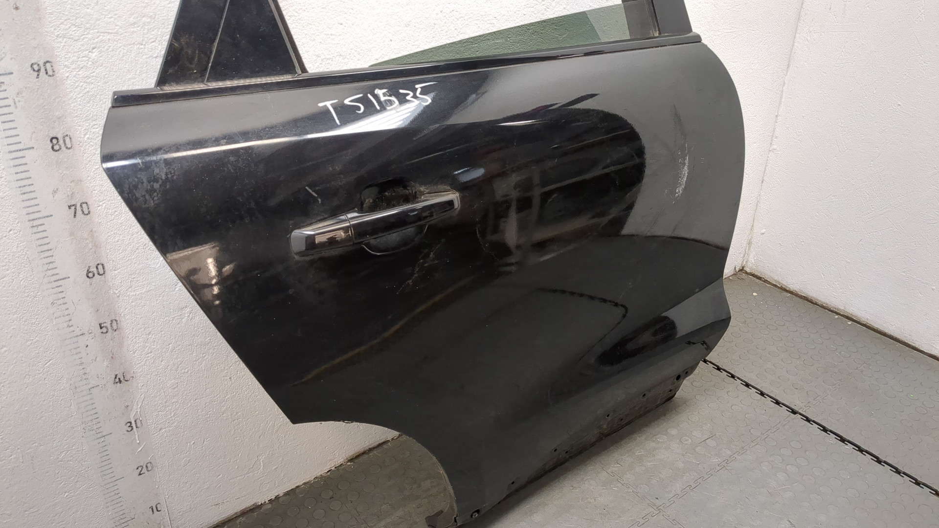 Дверь задняя правая