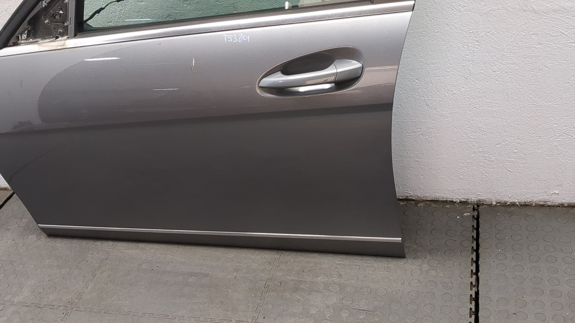 Дверь передняя левая