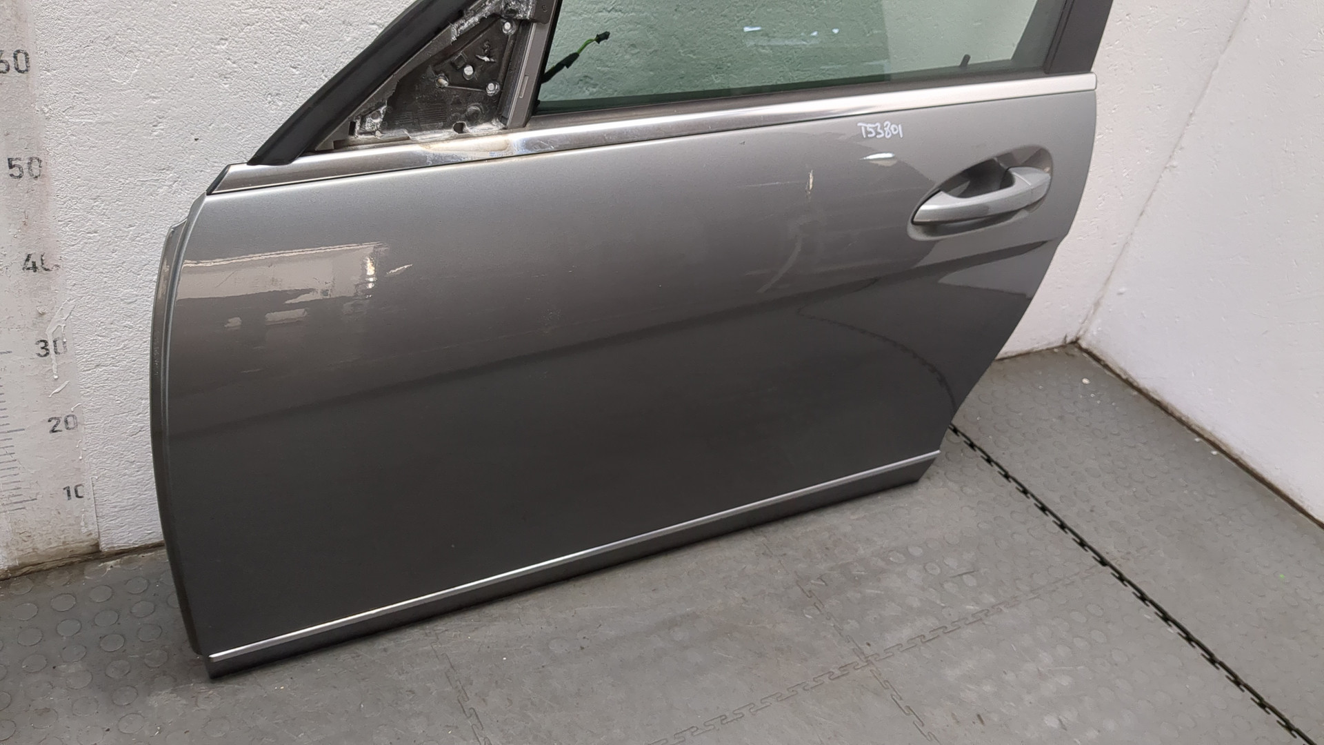 Дверь передняя левая