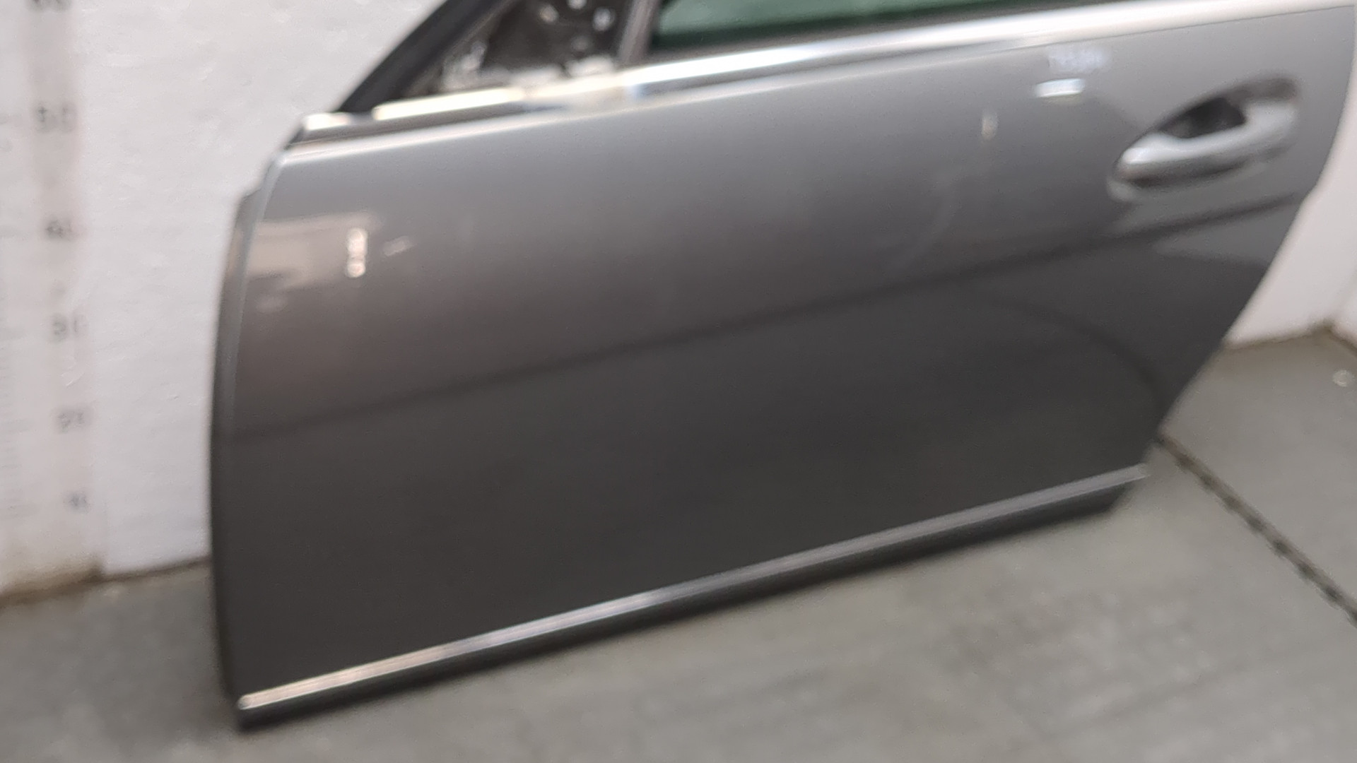 Дверь передняя левая