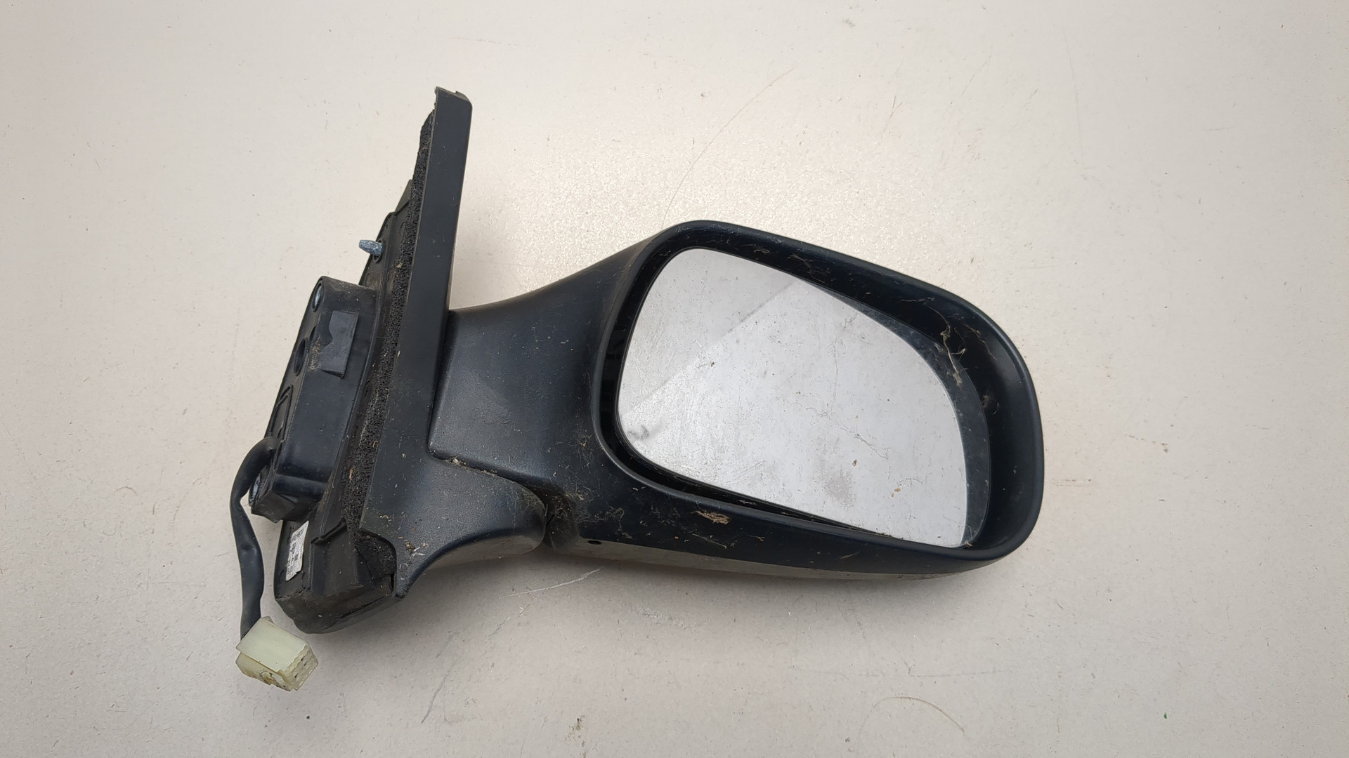 Зеркало правое электрическое