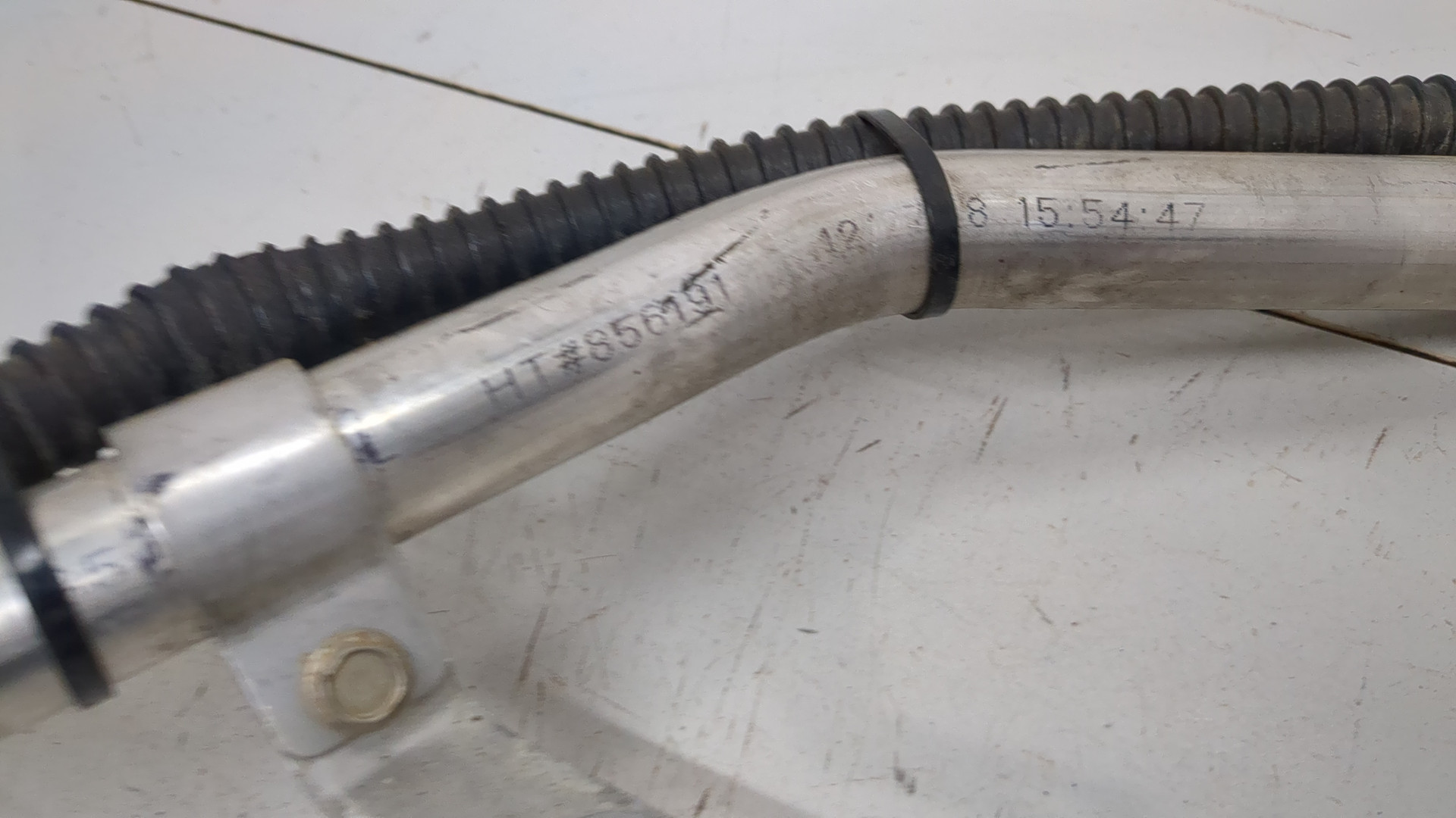 Горловина топливного бака