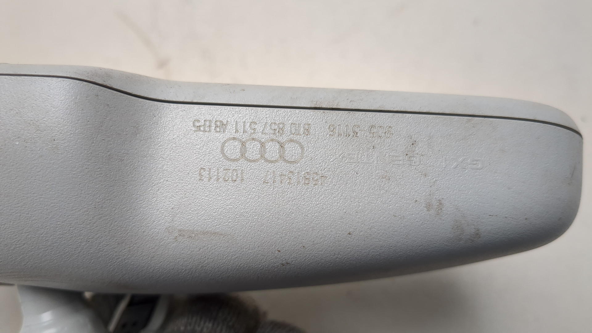 Зеркало заднего вида