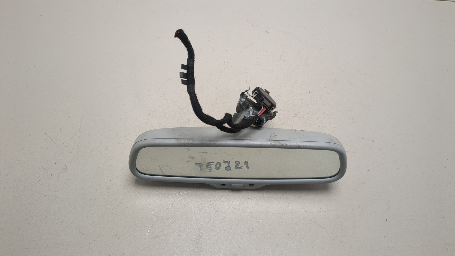 Зеркало заднего вида