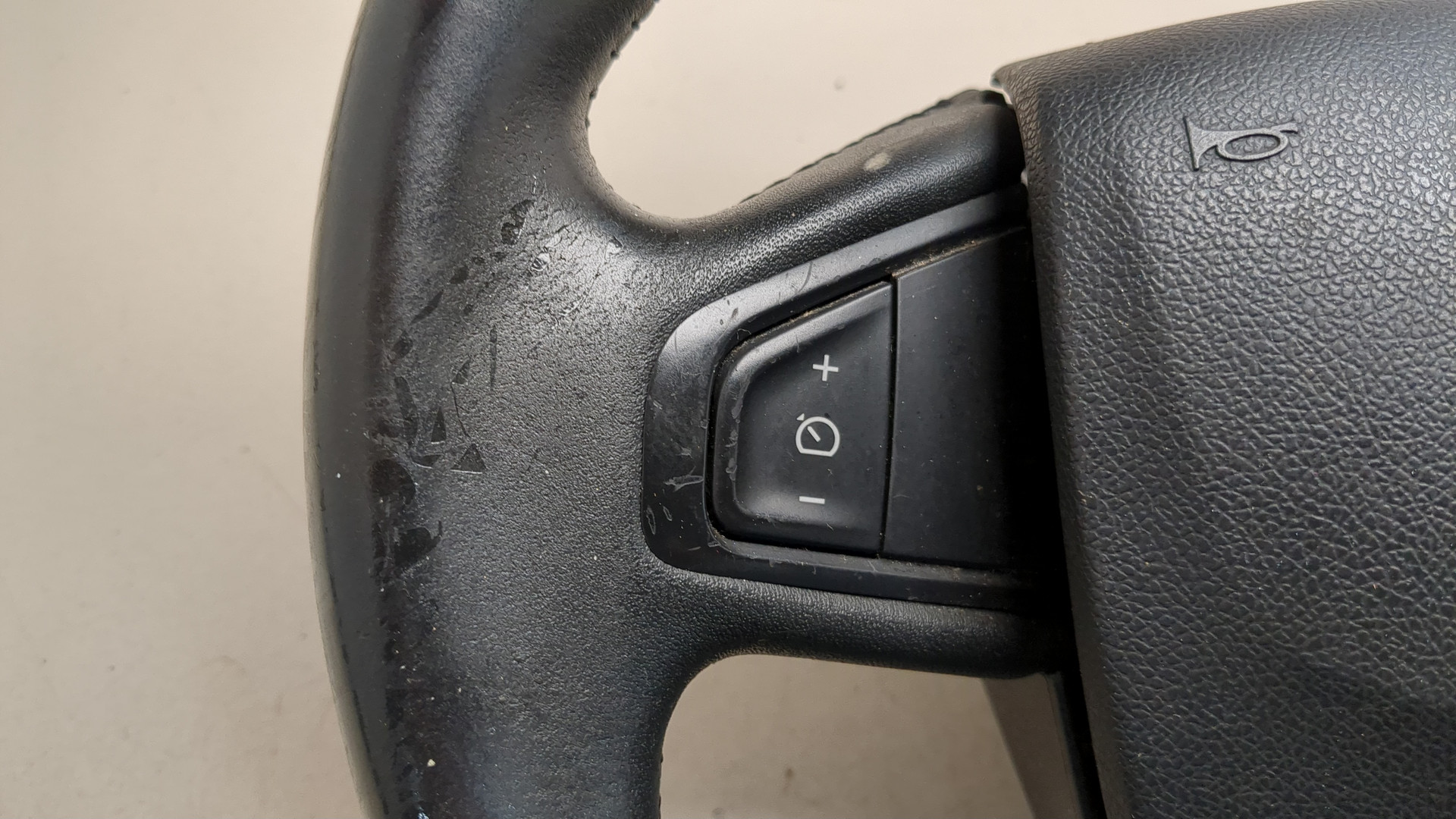 Рулевое колесо (руль)