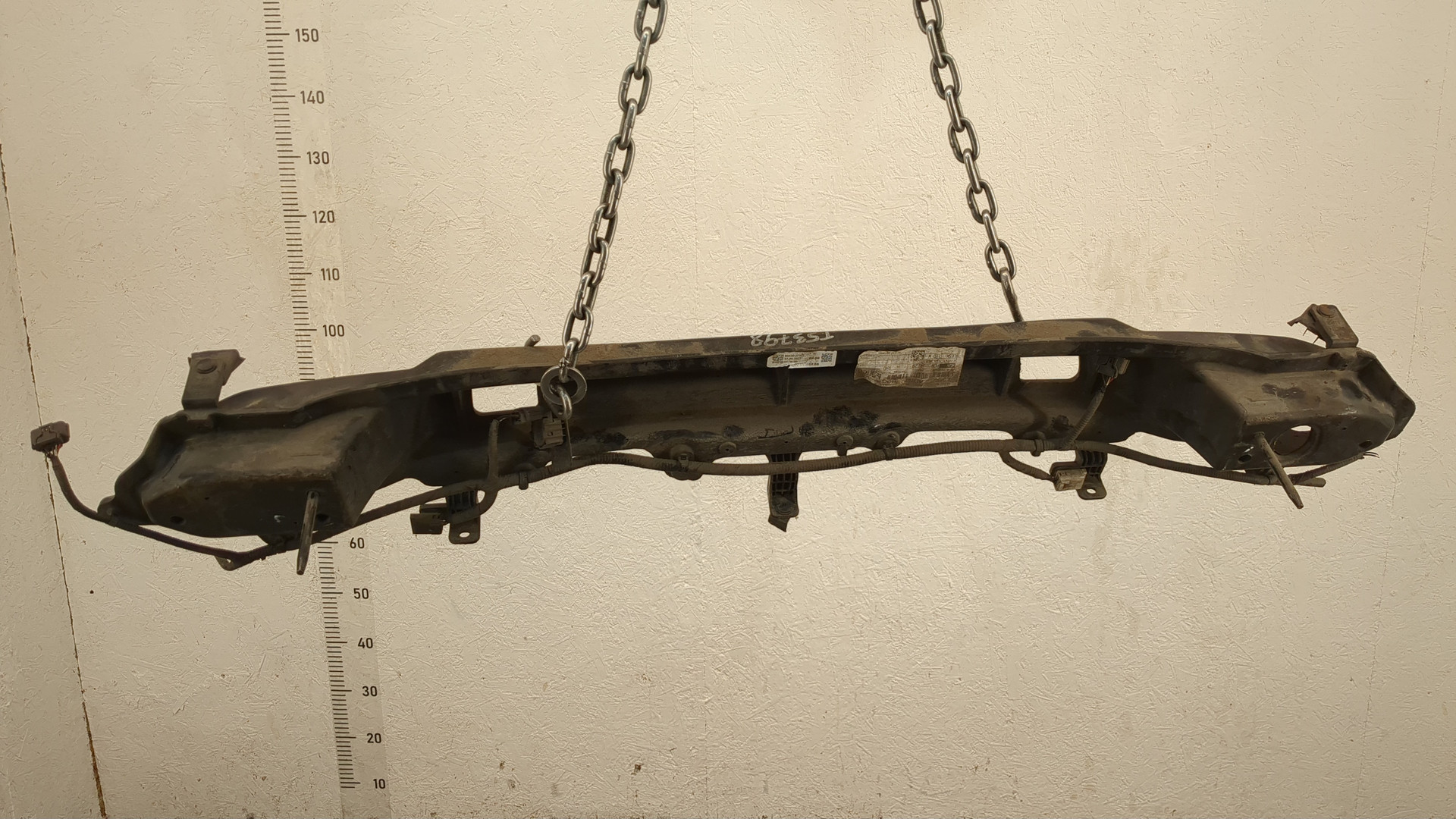 Усилитель заднего бампера