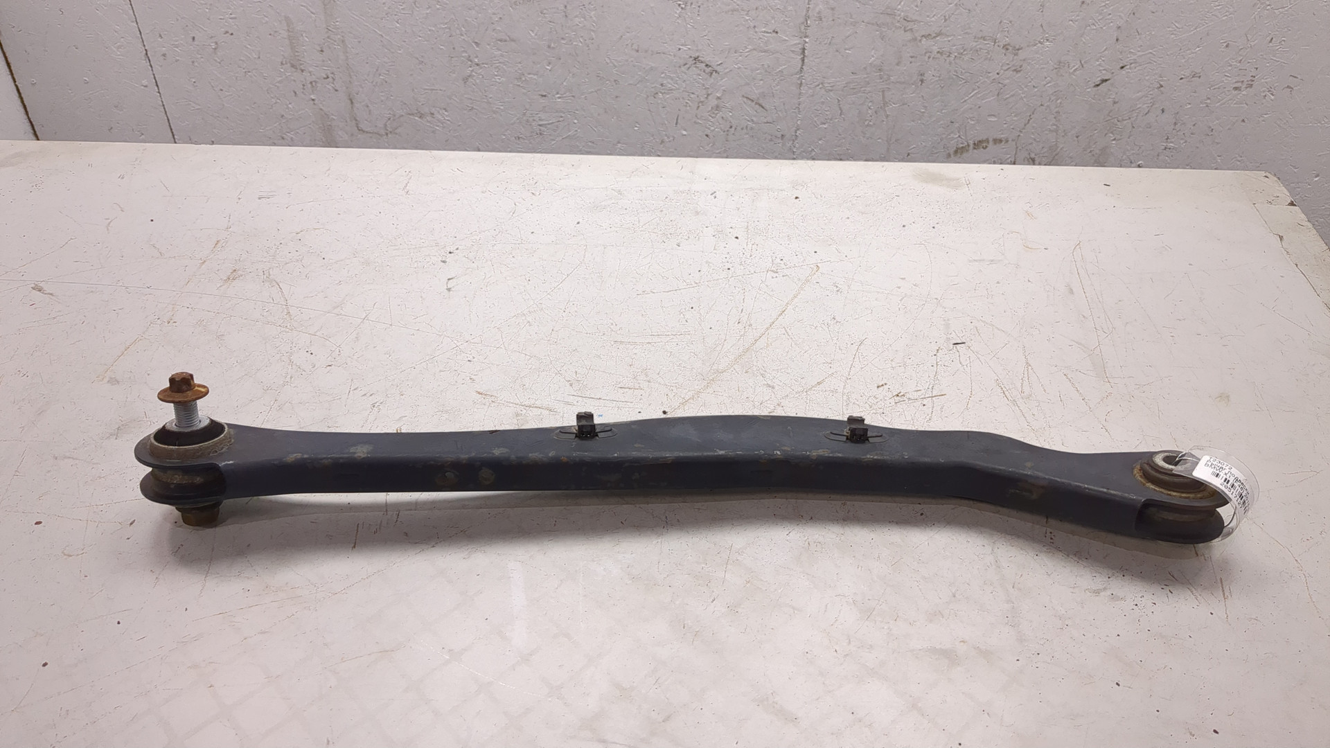 Рычаг задний левый