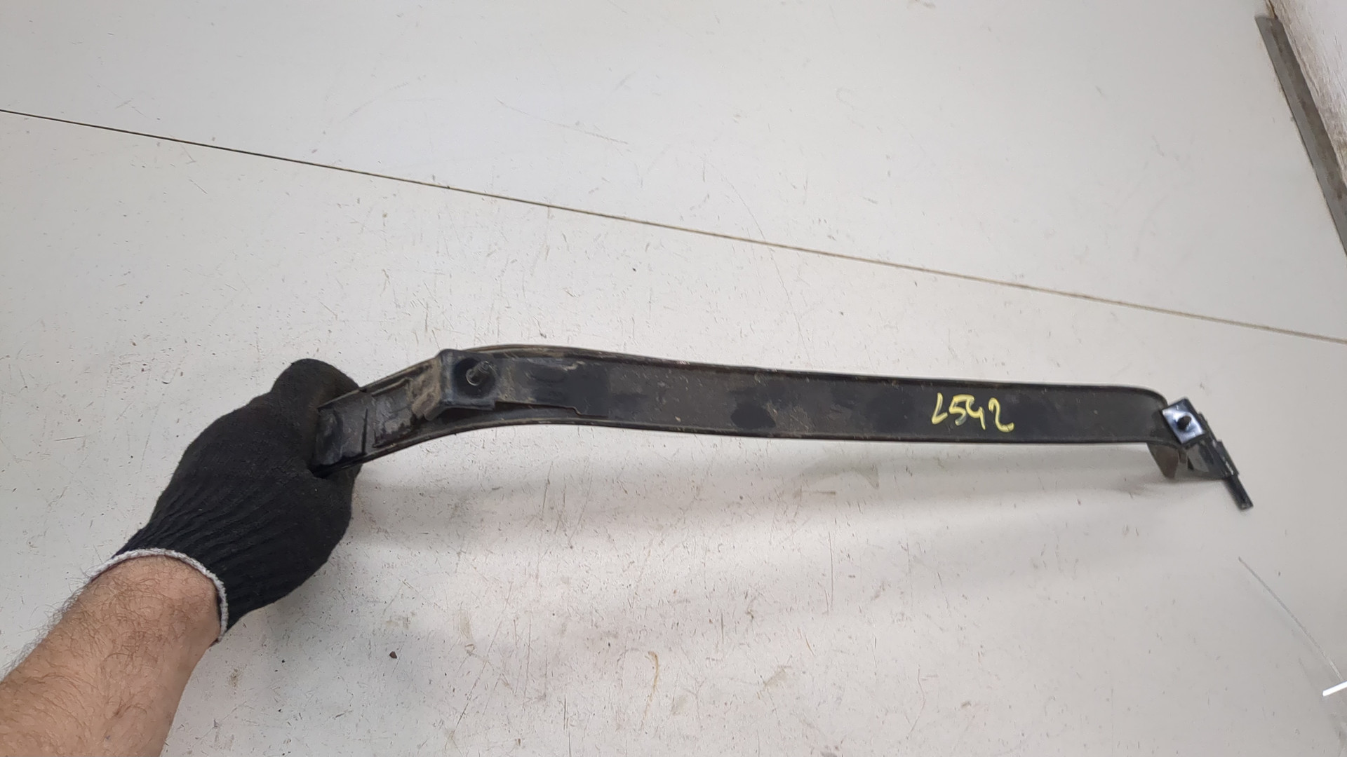 Лента крепления бензобака