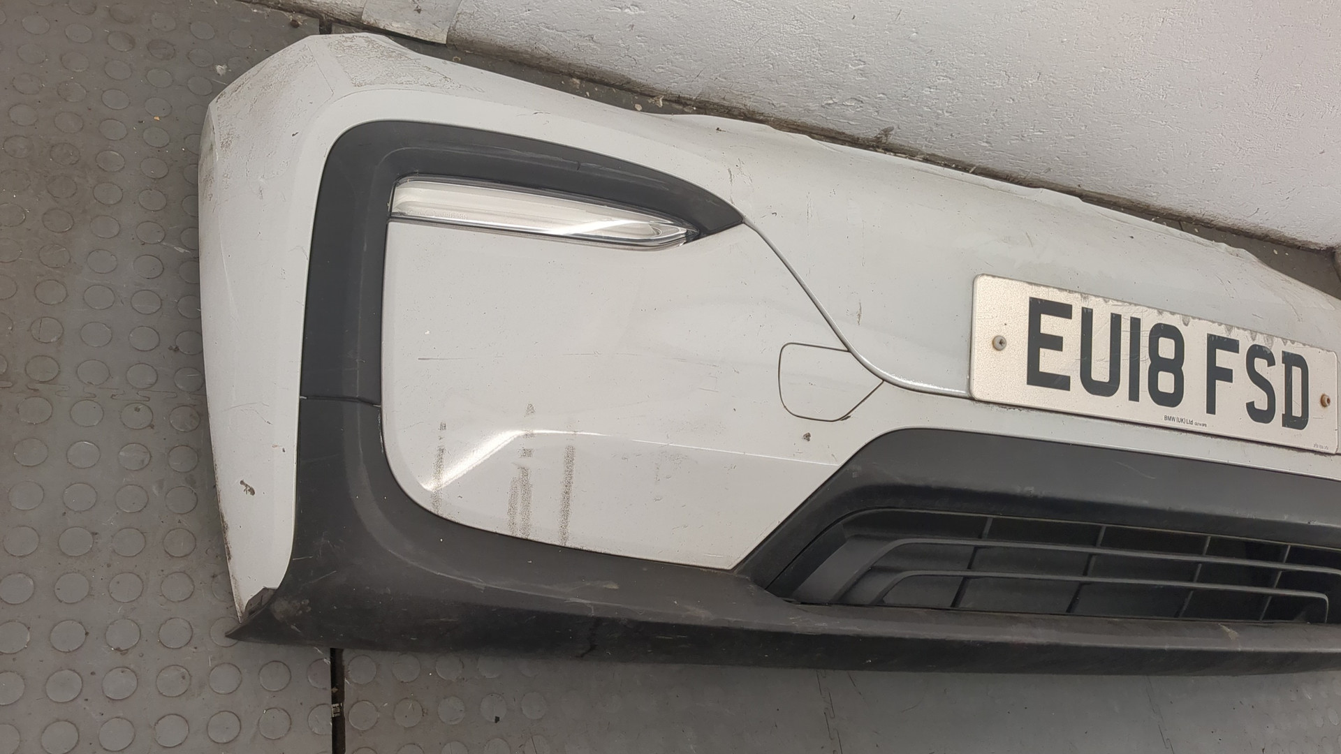 Бампер передний