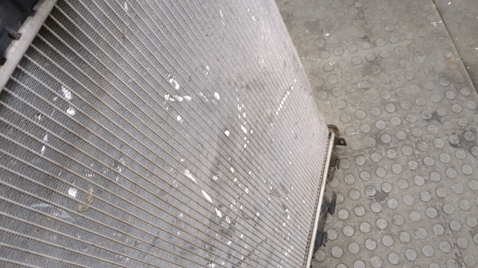 Радиатор охлаждения двигателя основной