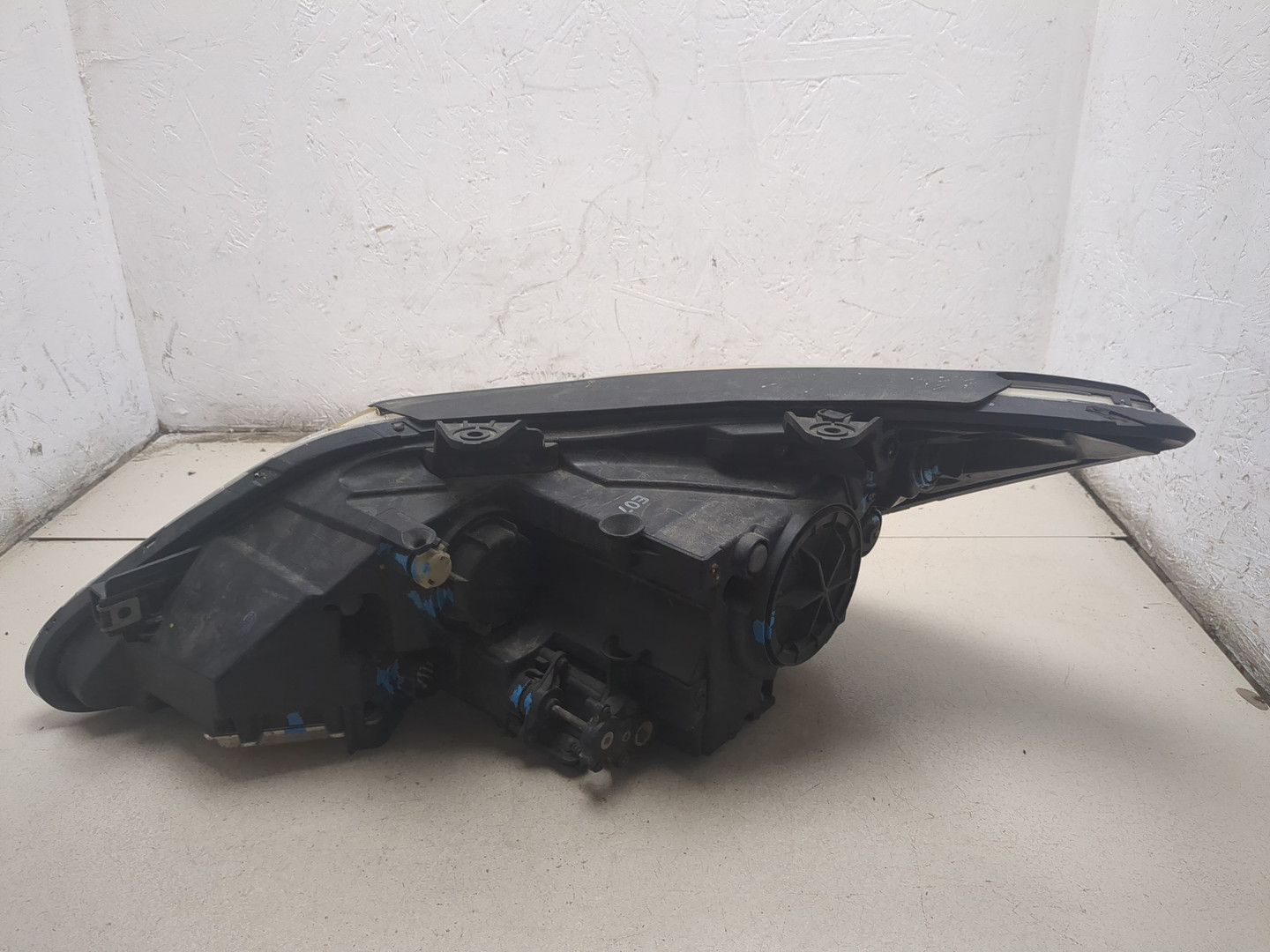 Фара правая для Genesis 2008-2013