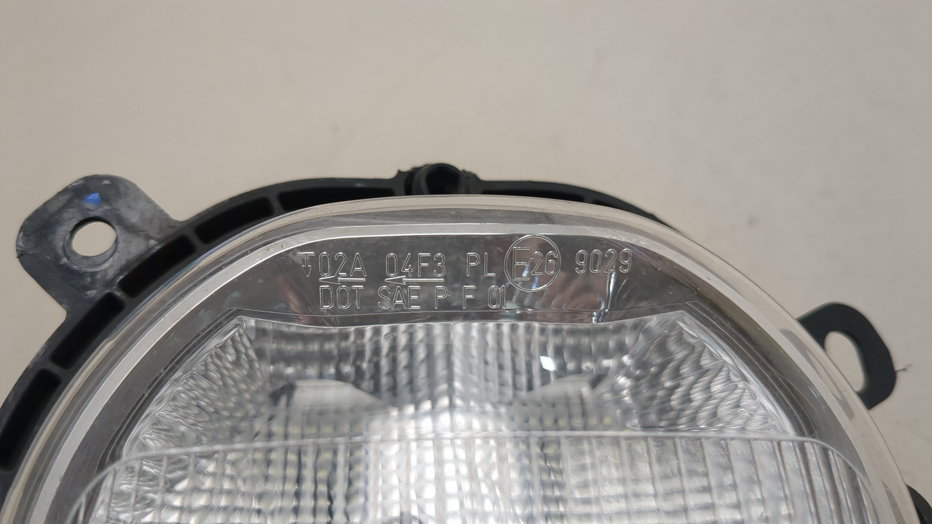 Фара противотуманная правая