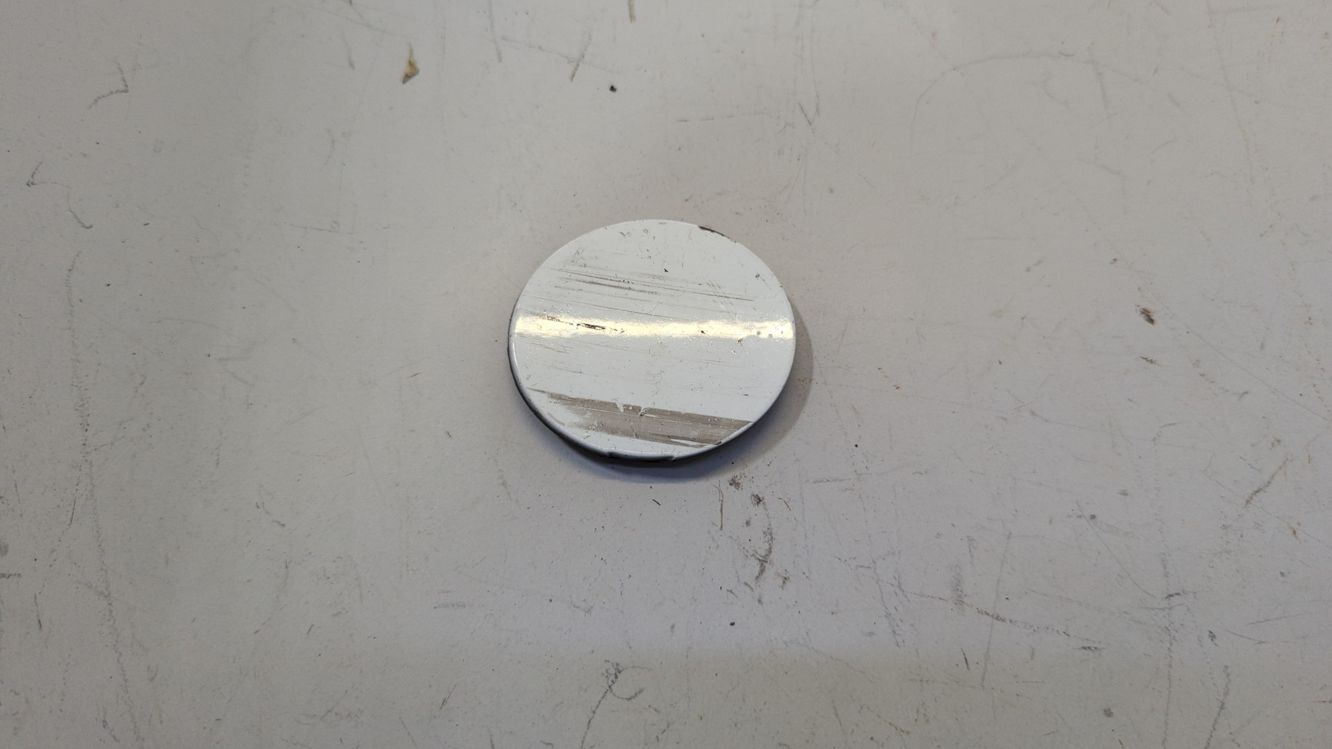 Заглушка буксировочного крюка