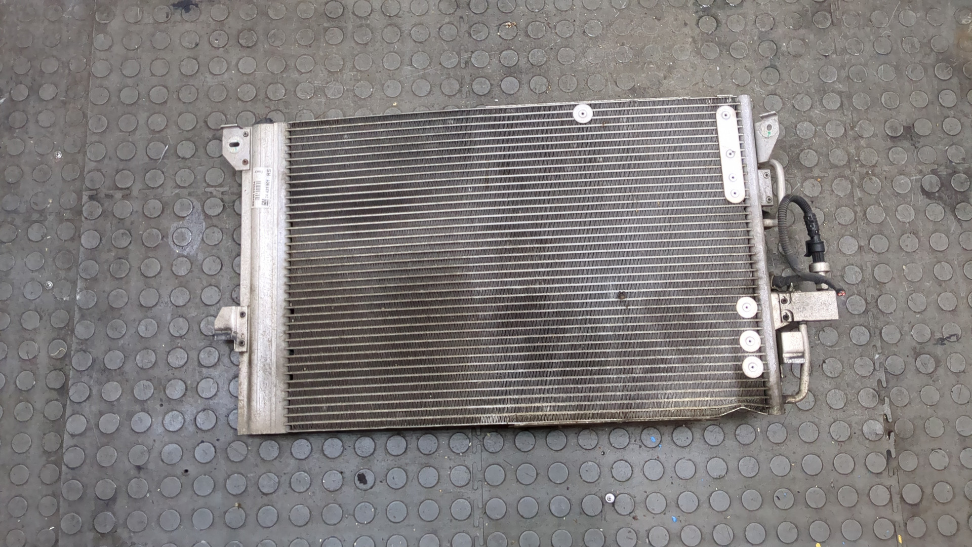 Радиатор кондиционера / конденсер