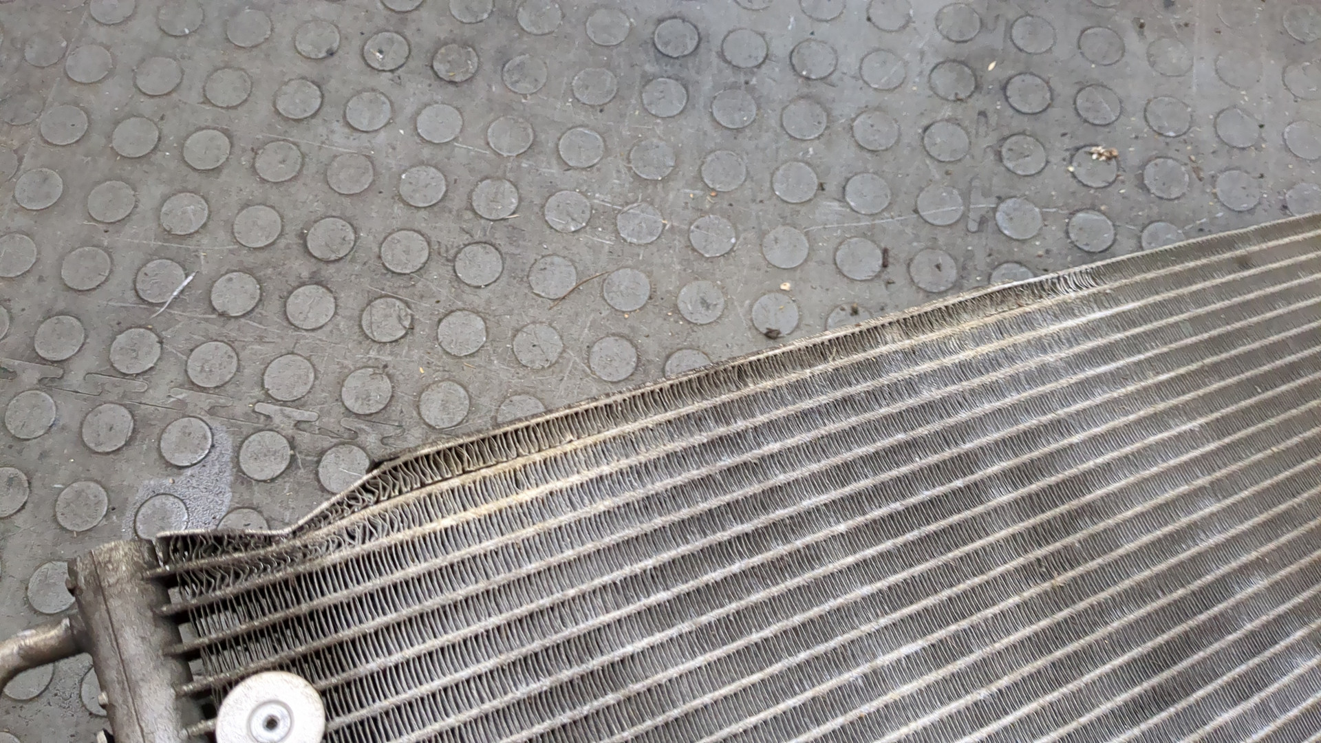 Радиатор кондиционера / конденсер