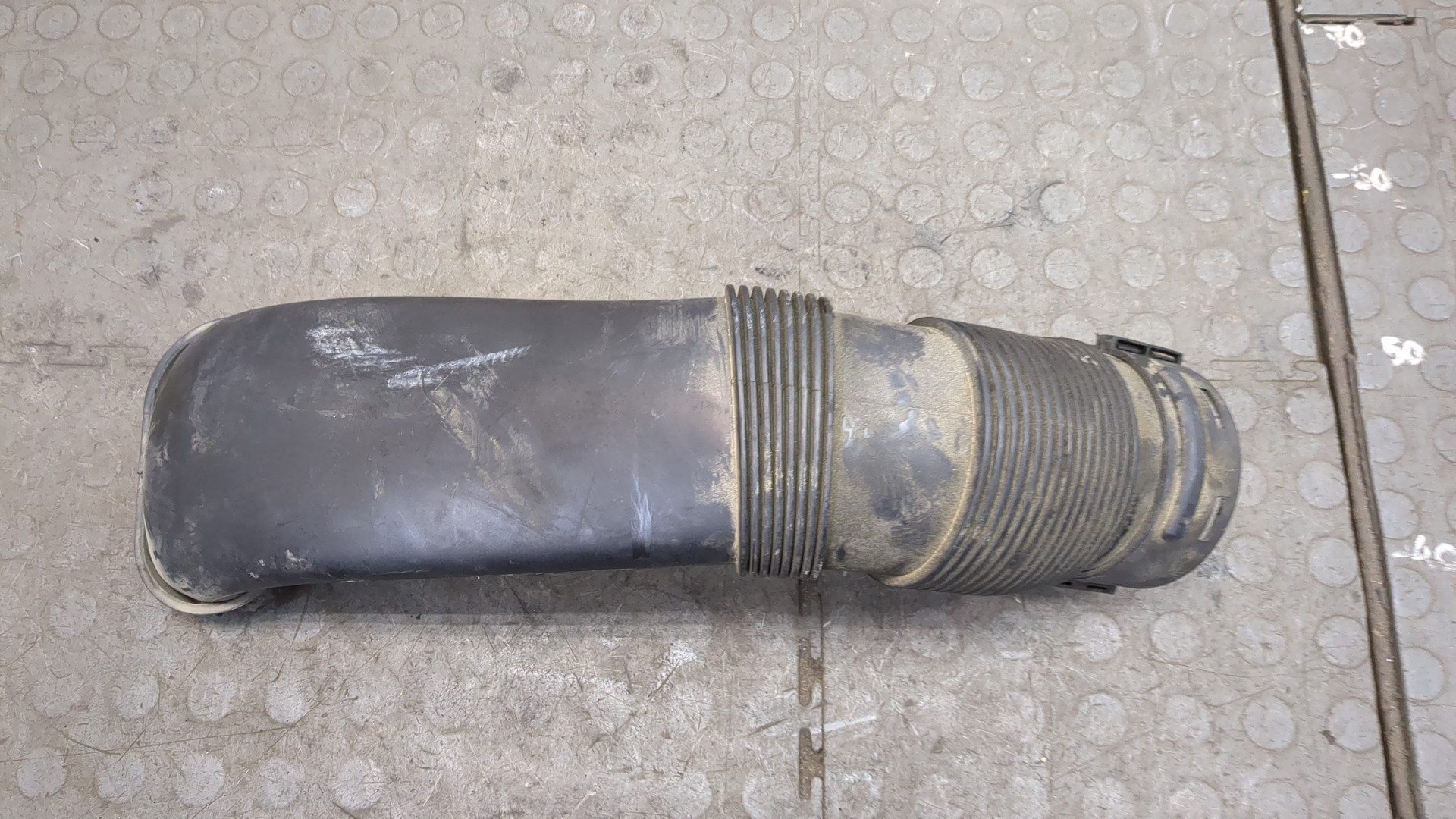 Патрубок воздушного фильтра