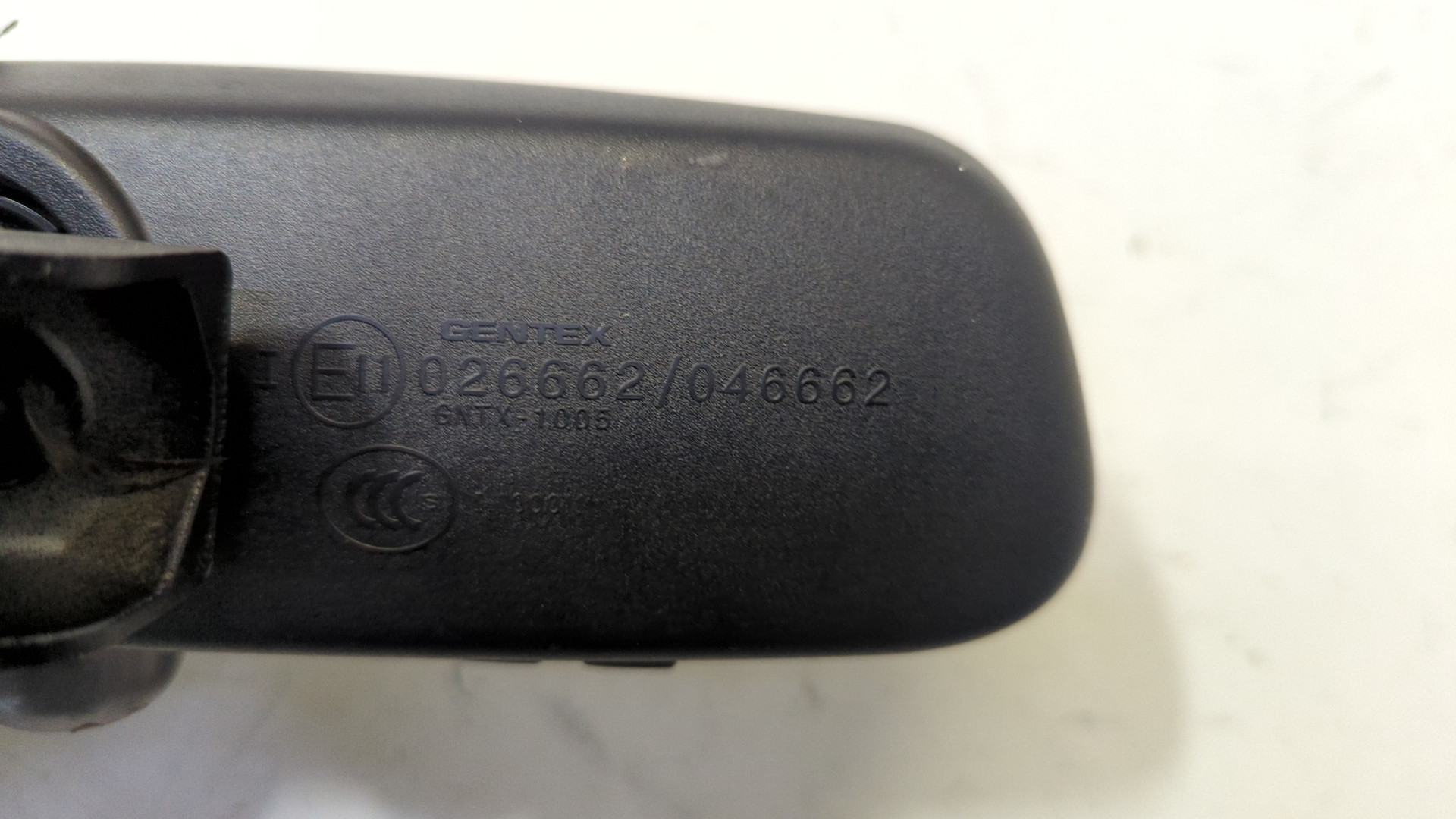 Зеркало заднего вида