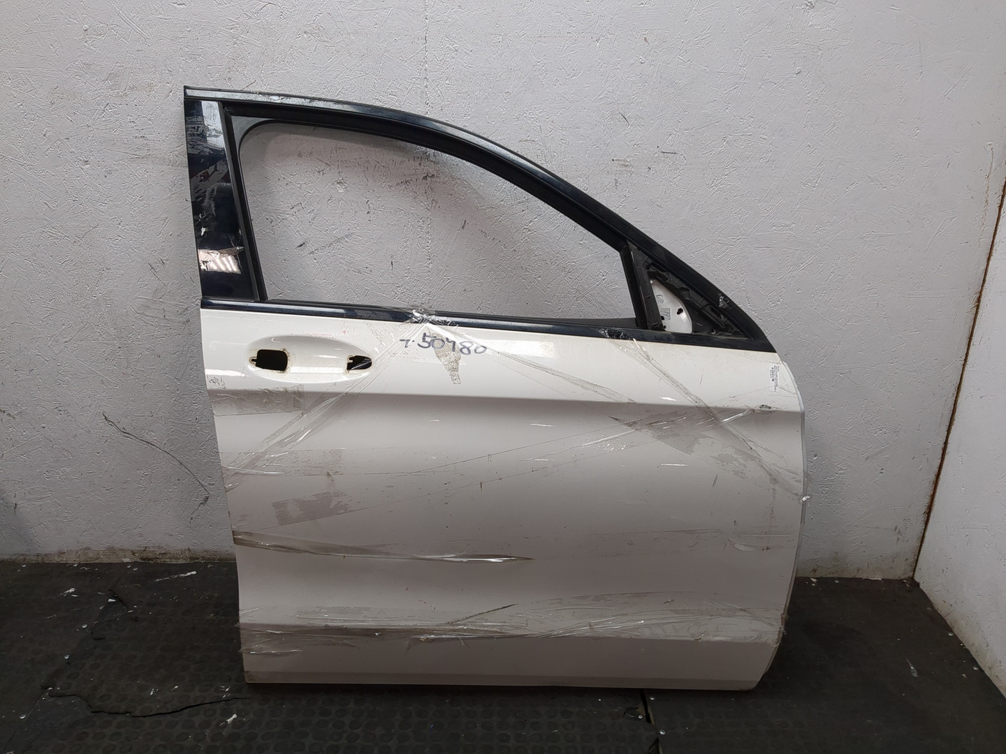 Дверь передняя правая