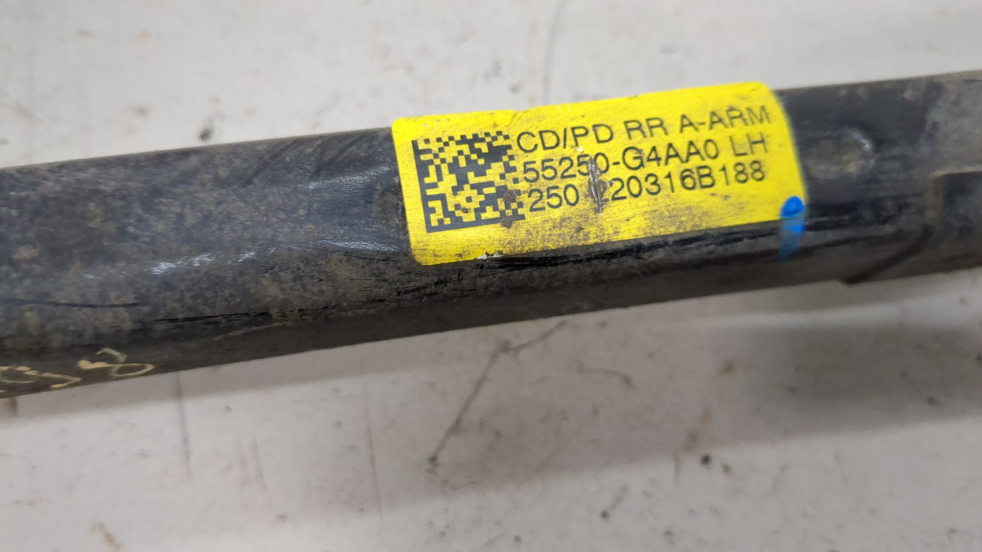 Рычаг задний правый