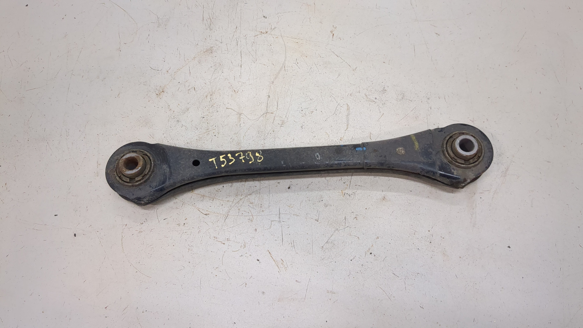 Рычаг задний правый