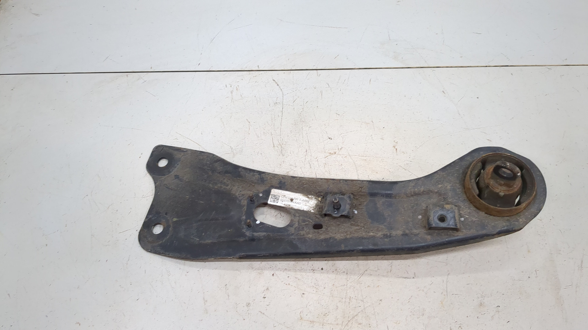 Рычаг задний левый