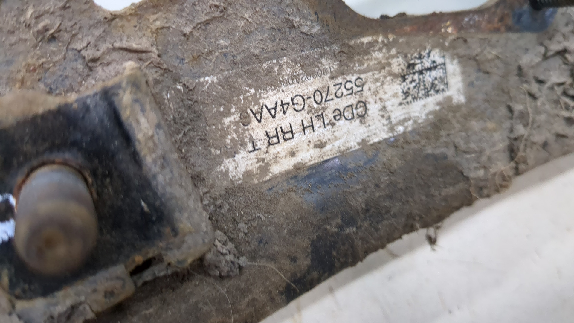 Рычаг задний левый