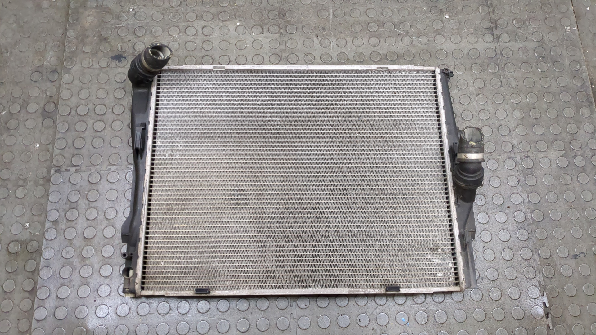 Радиатор охлаждения двигателя основной