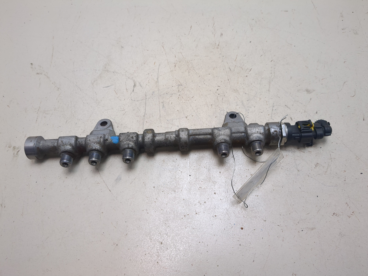 Рейка топливная (рампа)