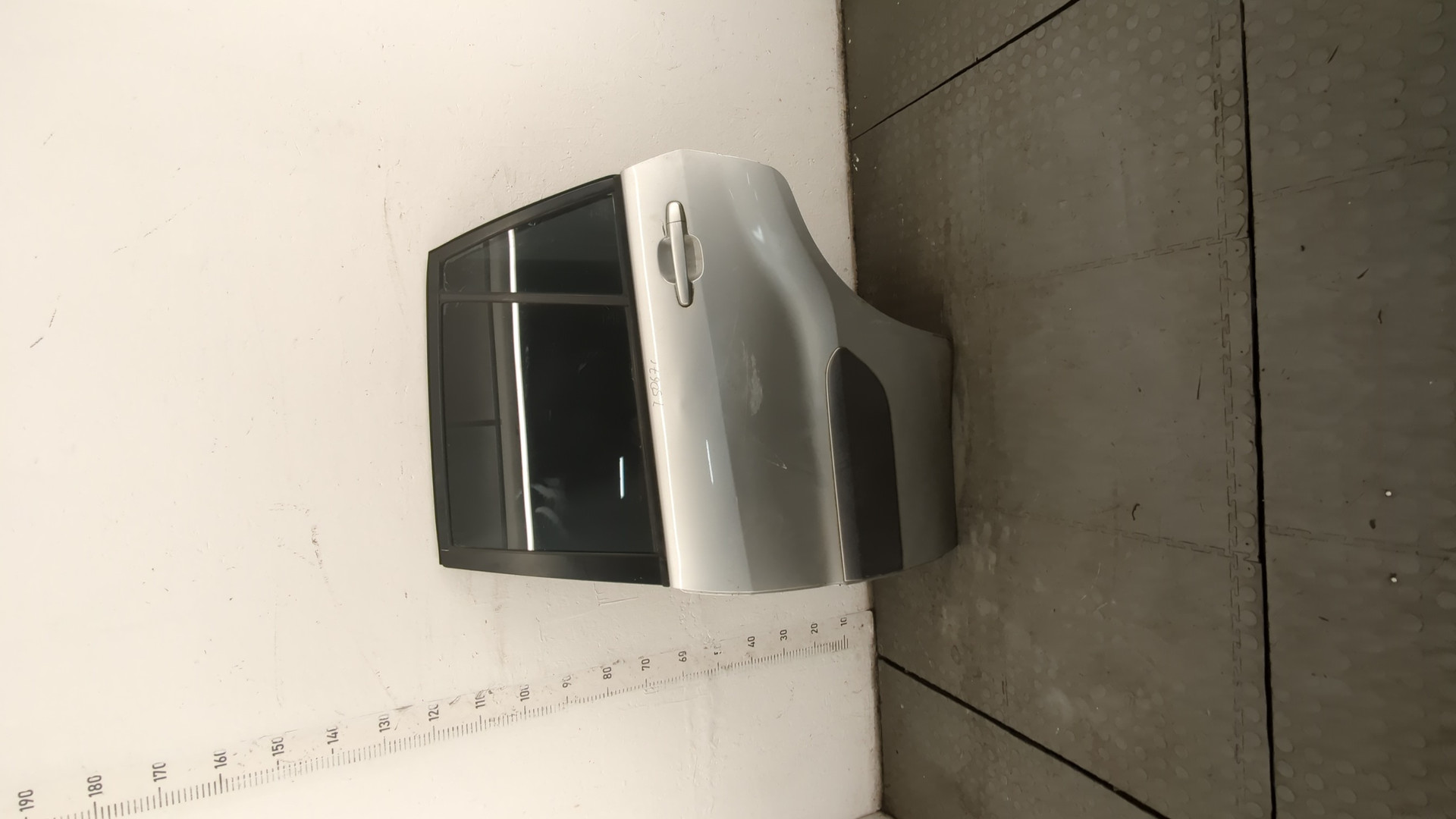 Дверь задняя левая